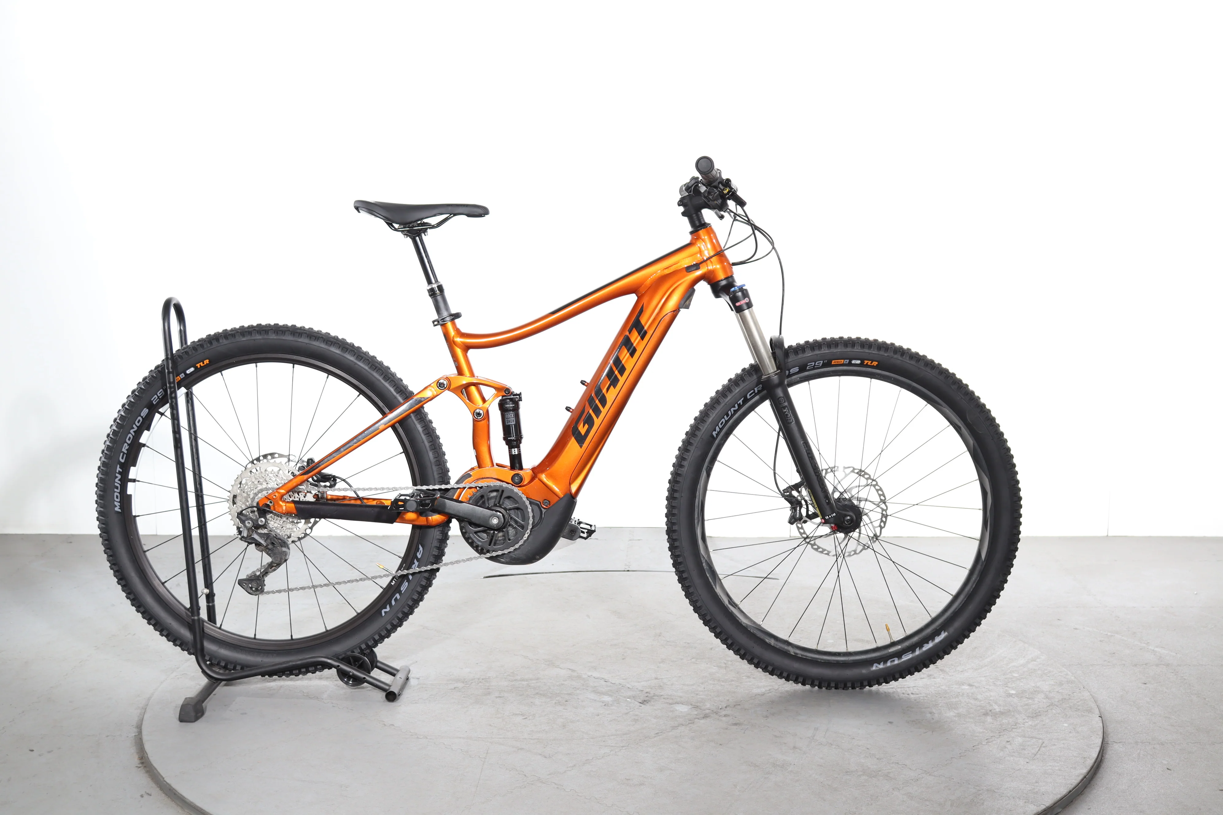 Giant Stance E+2