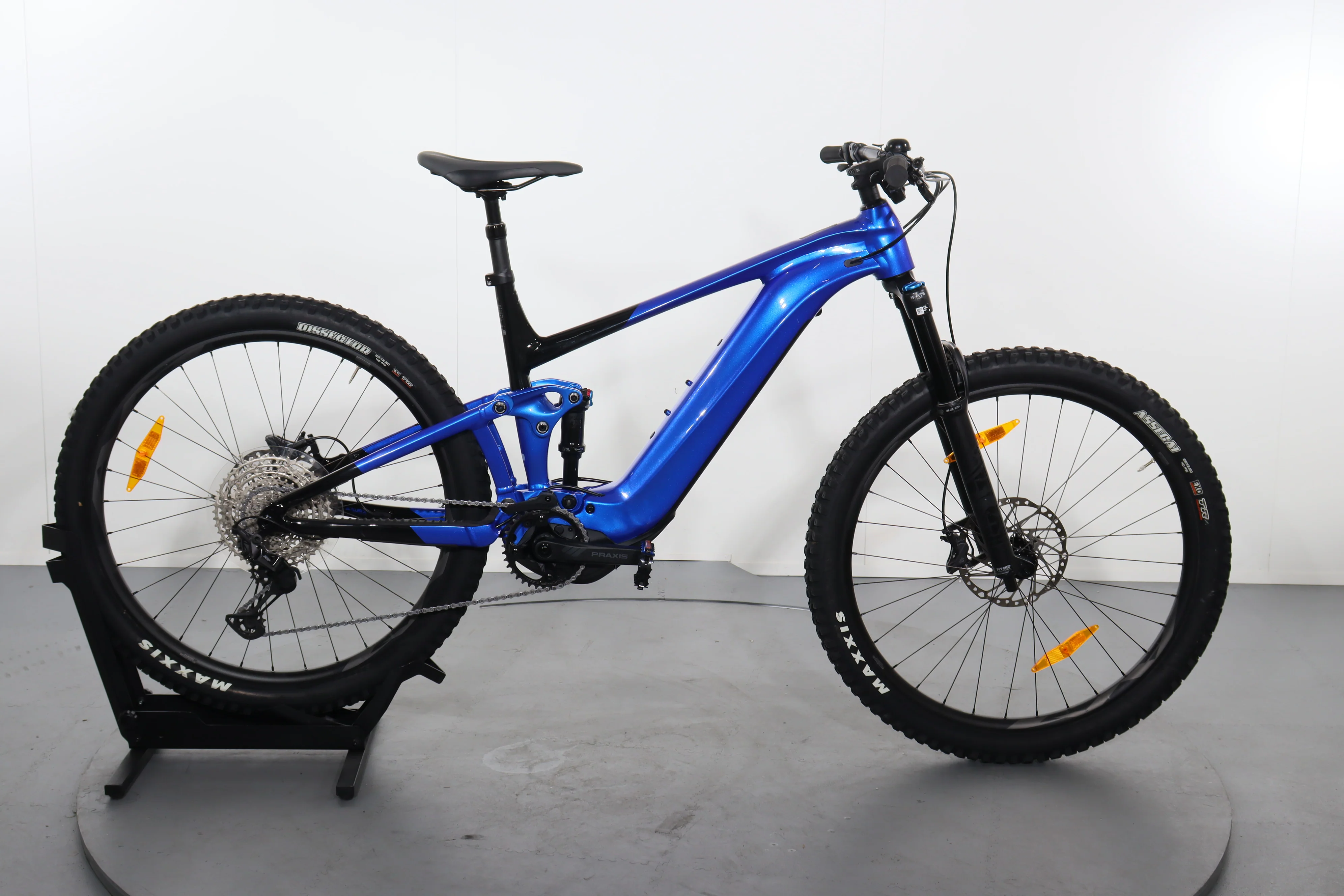 Giant Trance X E+2