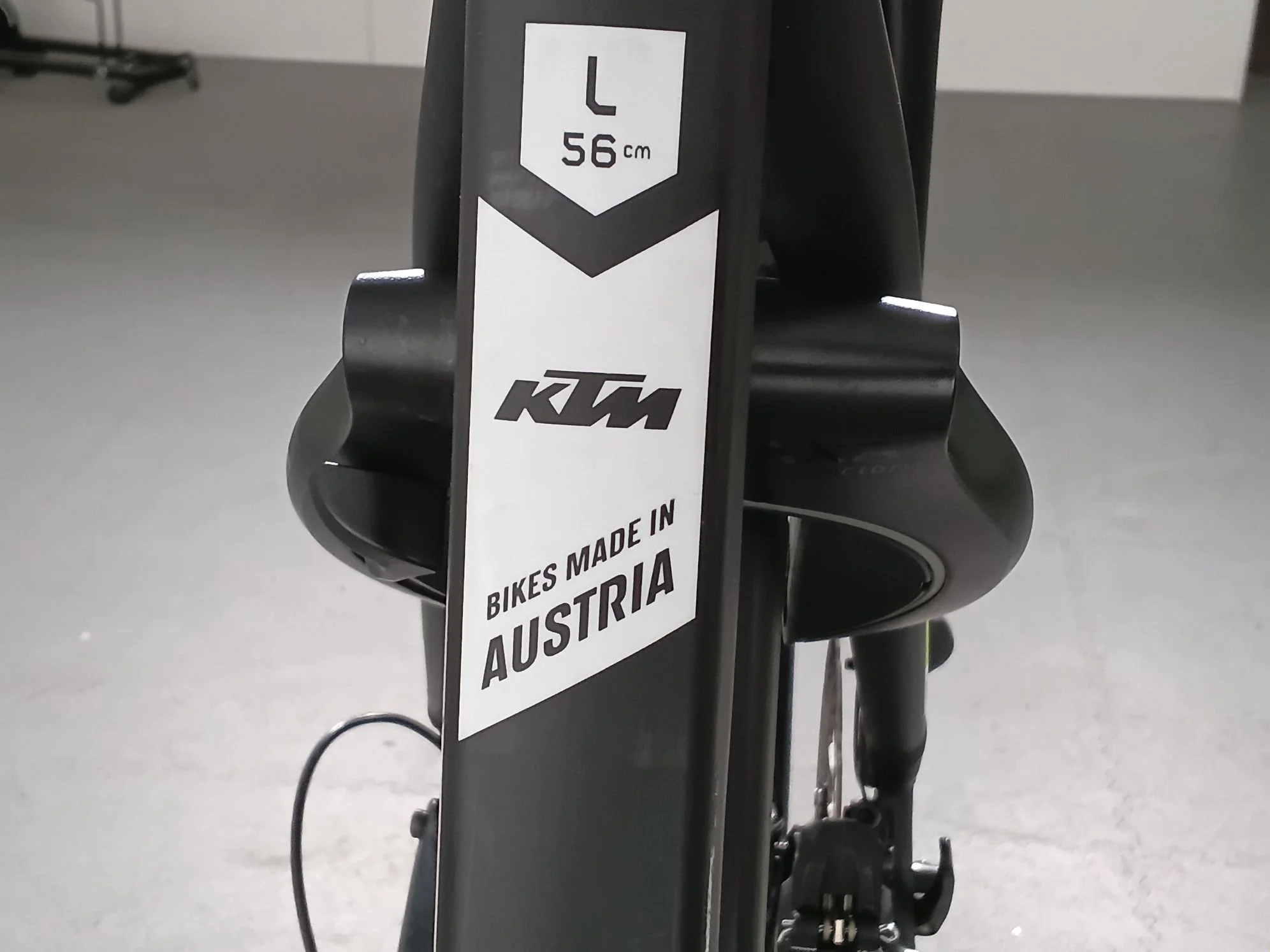 KTM Cento 10 CX5 - Image 13