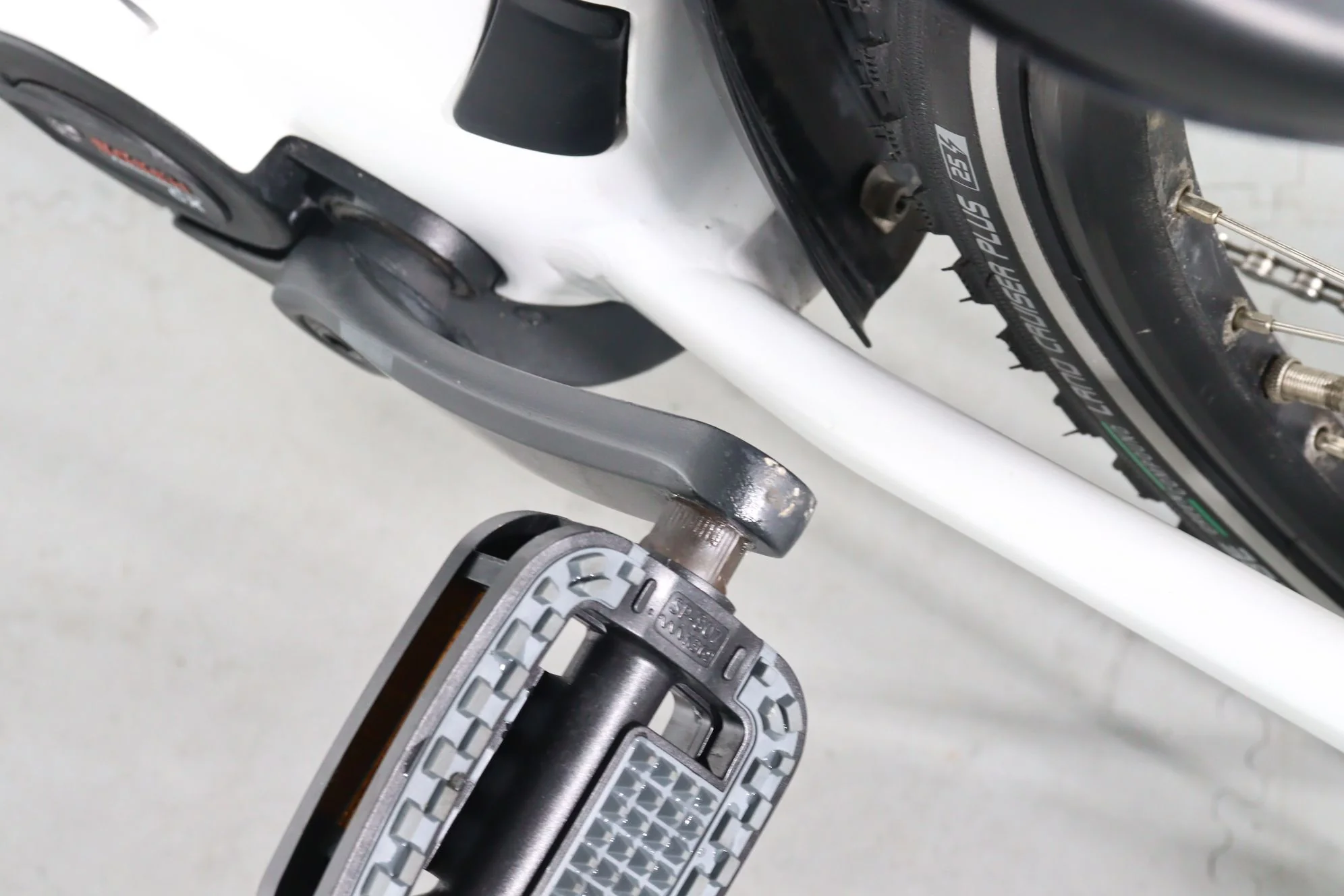 KTM Cento 10 Plus - Image 12