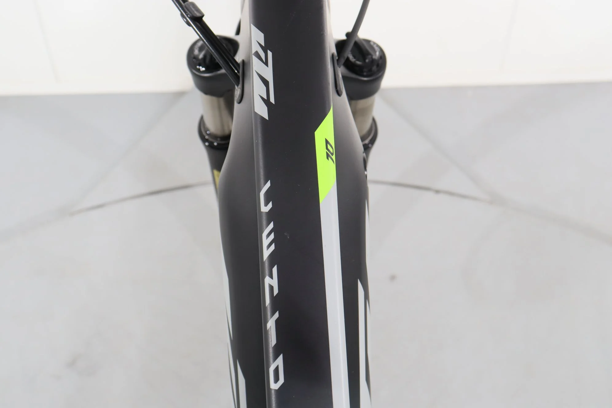 KTM Cento 10 - Image 12