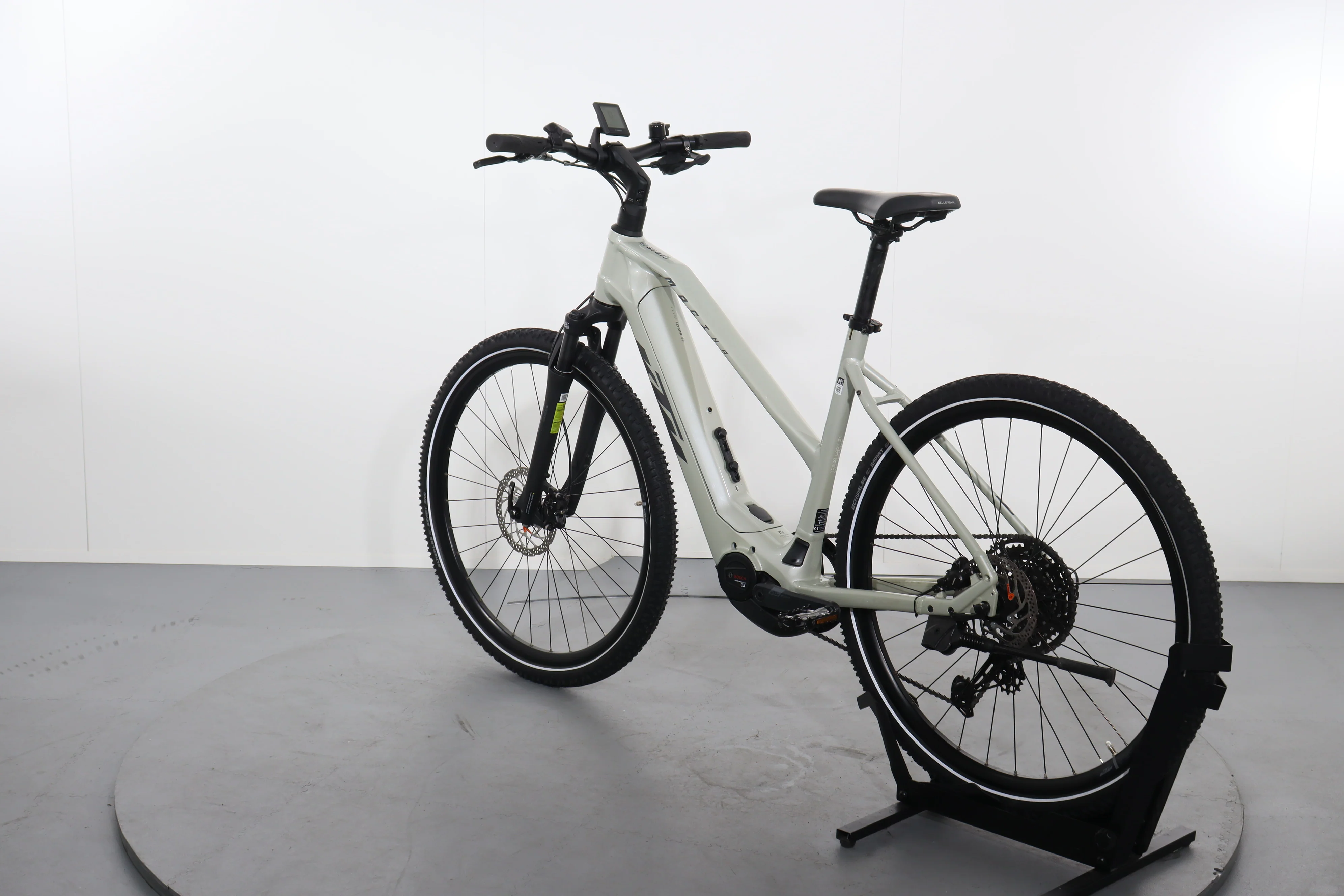 KTM Macina Cross 720 - Image 5