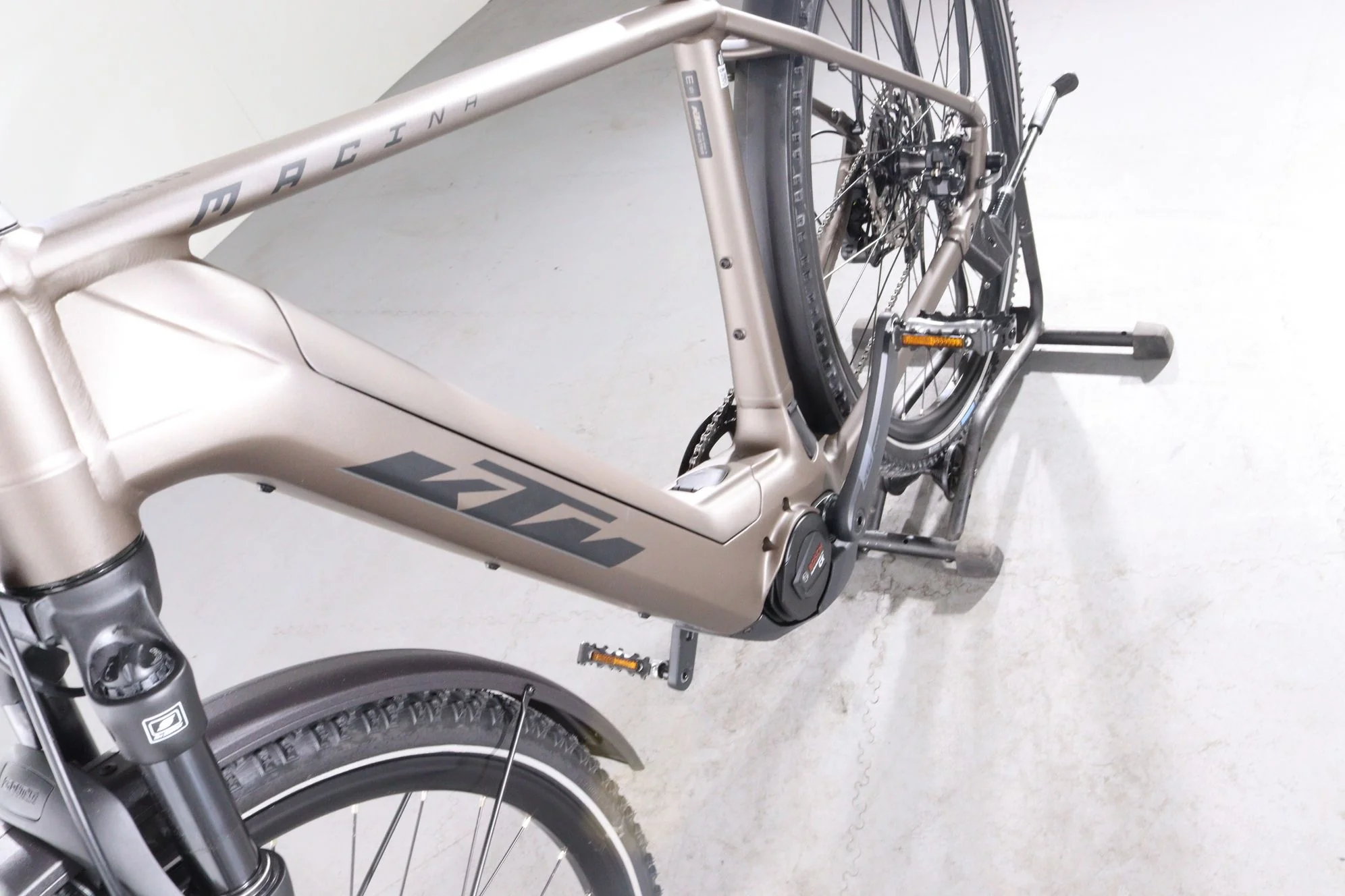 KTM Macina Cross LFC - Image 9