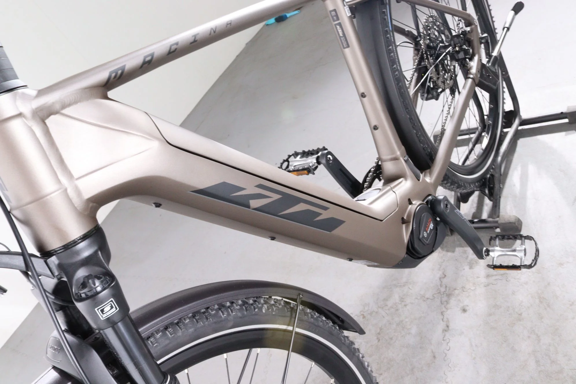 KTM Macina Cross LFC - Image 9