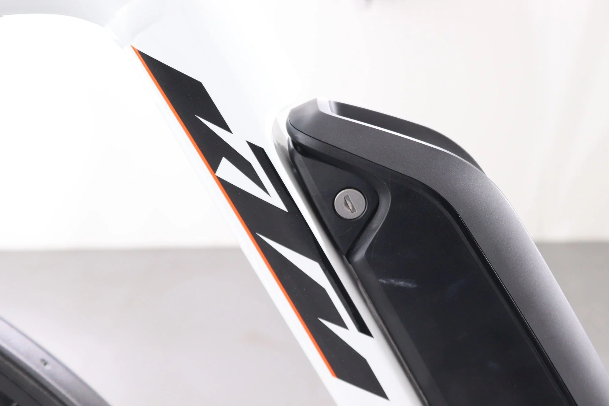 KTM Macina Cross Street - Image 10