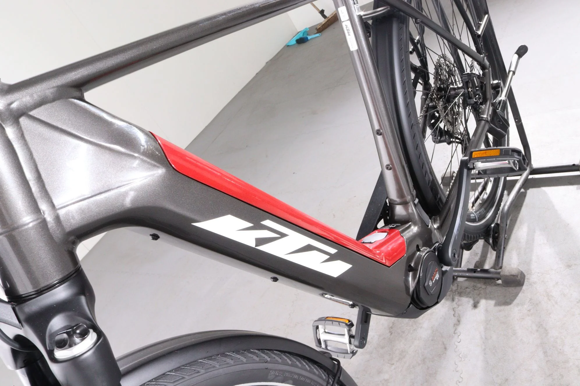 KTM Macina E-Tour Pro LTD - Image 9