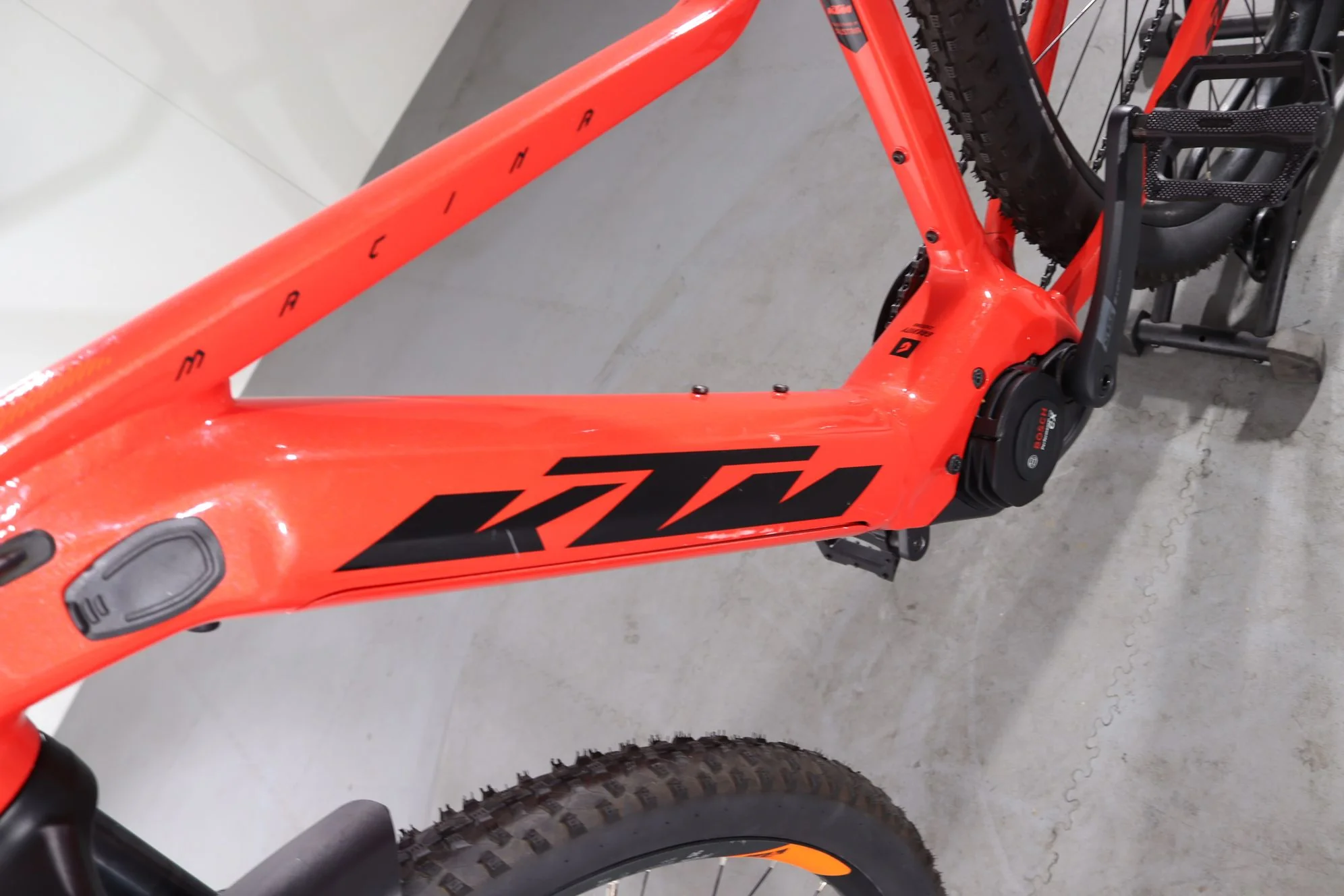 KTM Macina Race 291 - Image 9