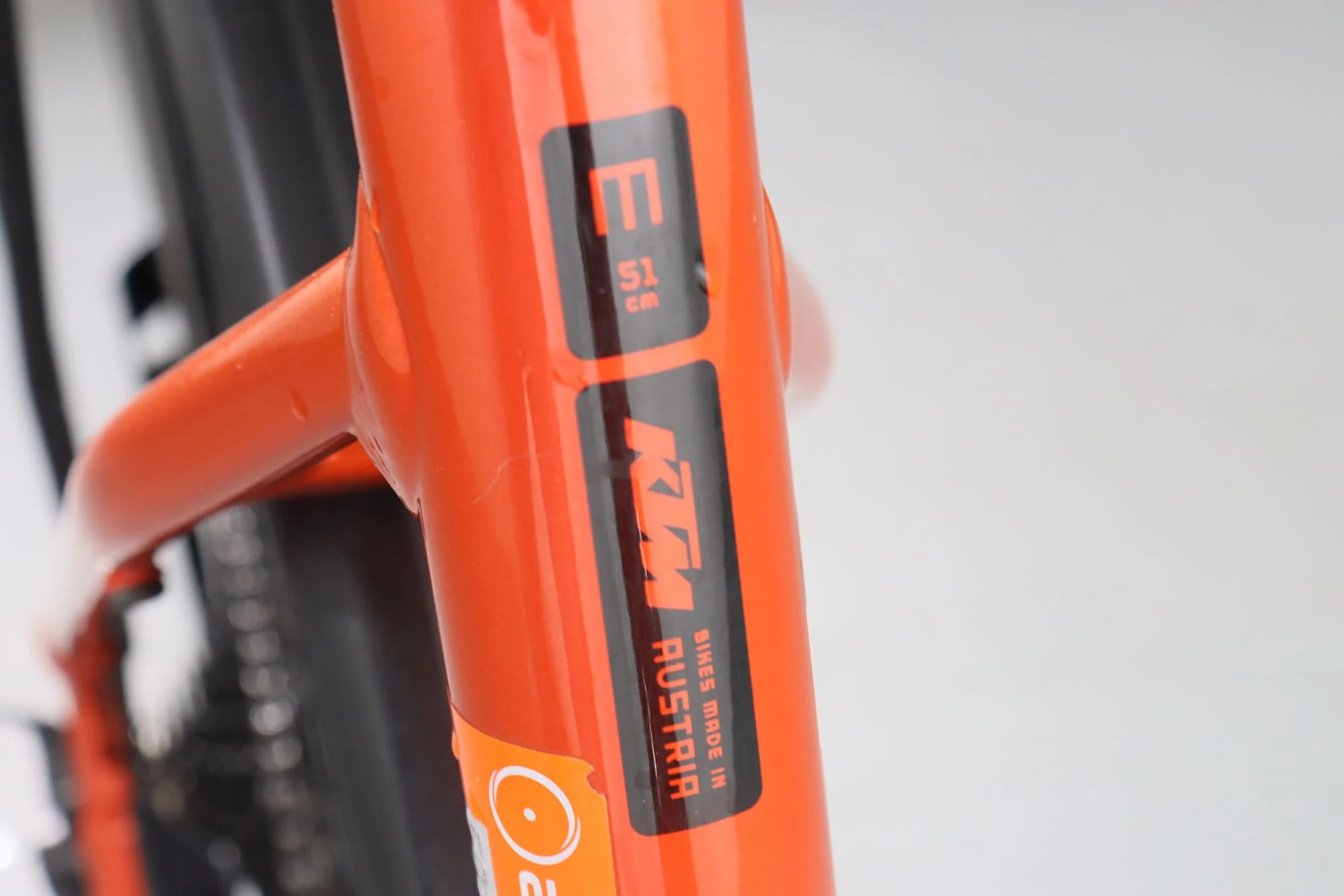 KTM macina Ultimate Pro 750 - Image 11