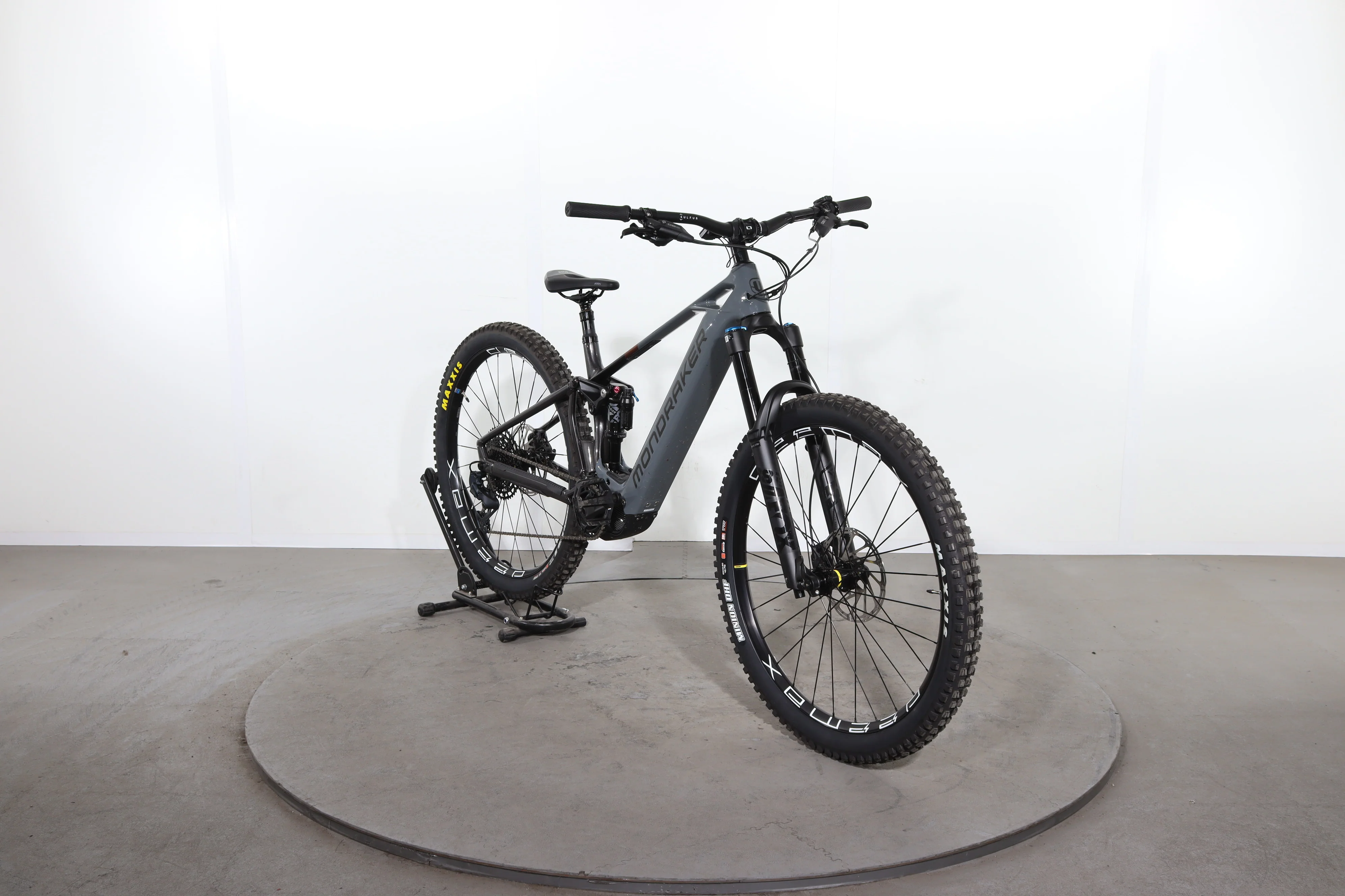 Mondraker Crusher - Image 2