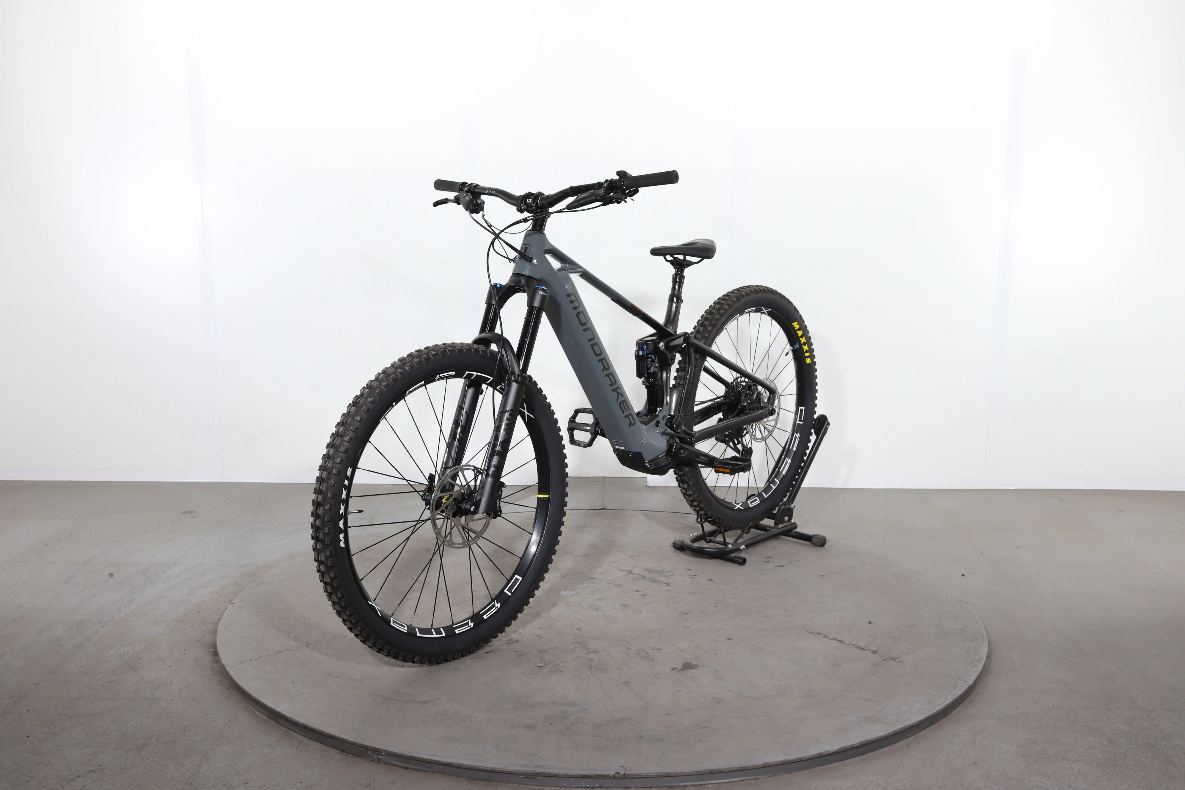 Mondraker Crusher - Image 3