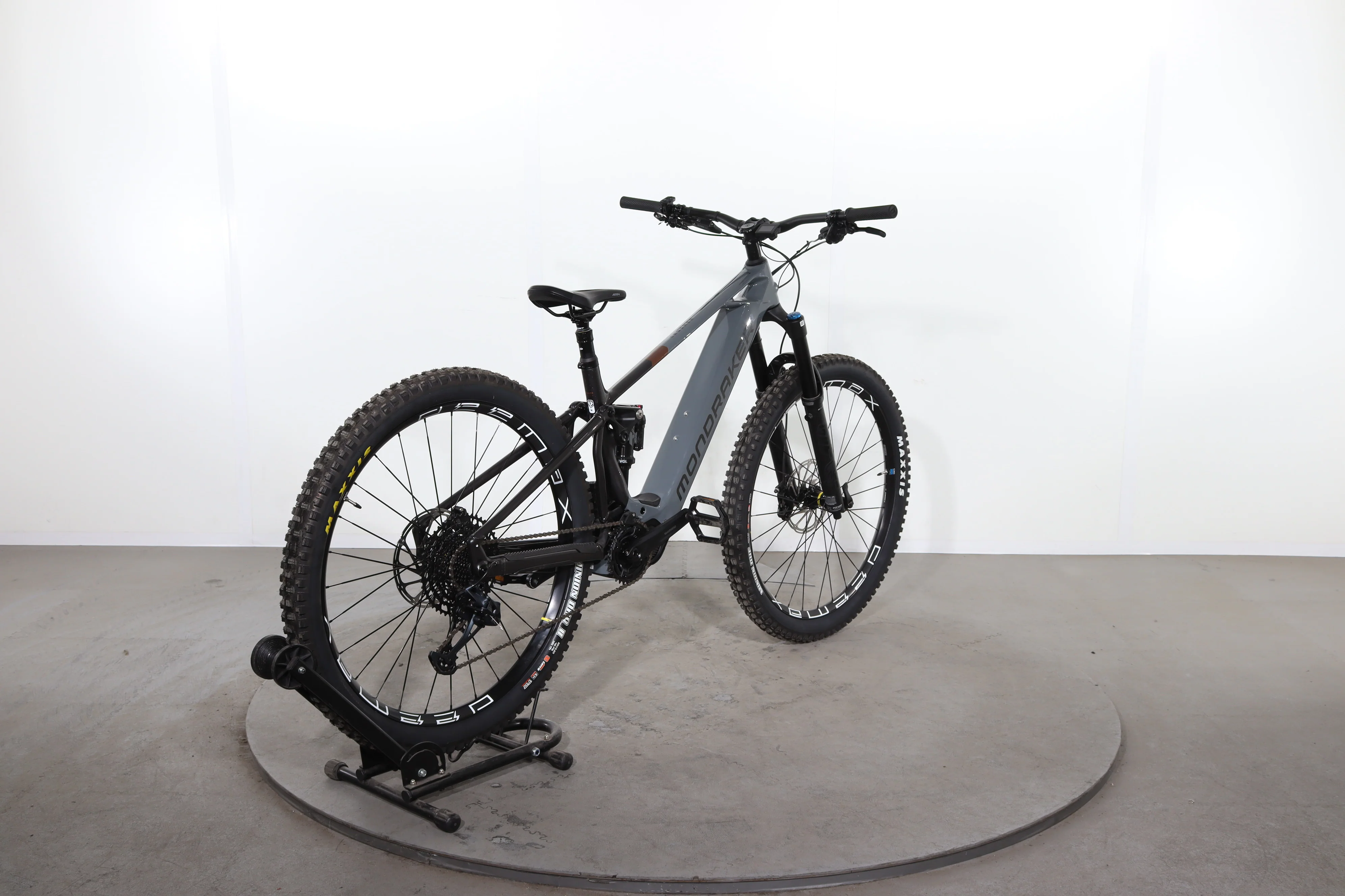 Mondraker Crusher - Image 6