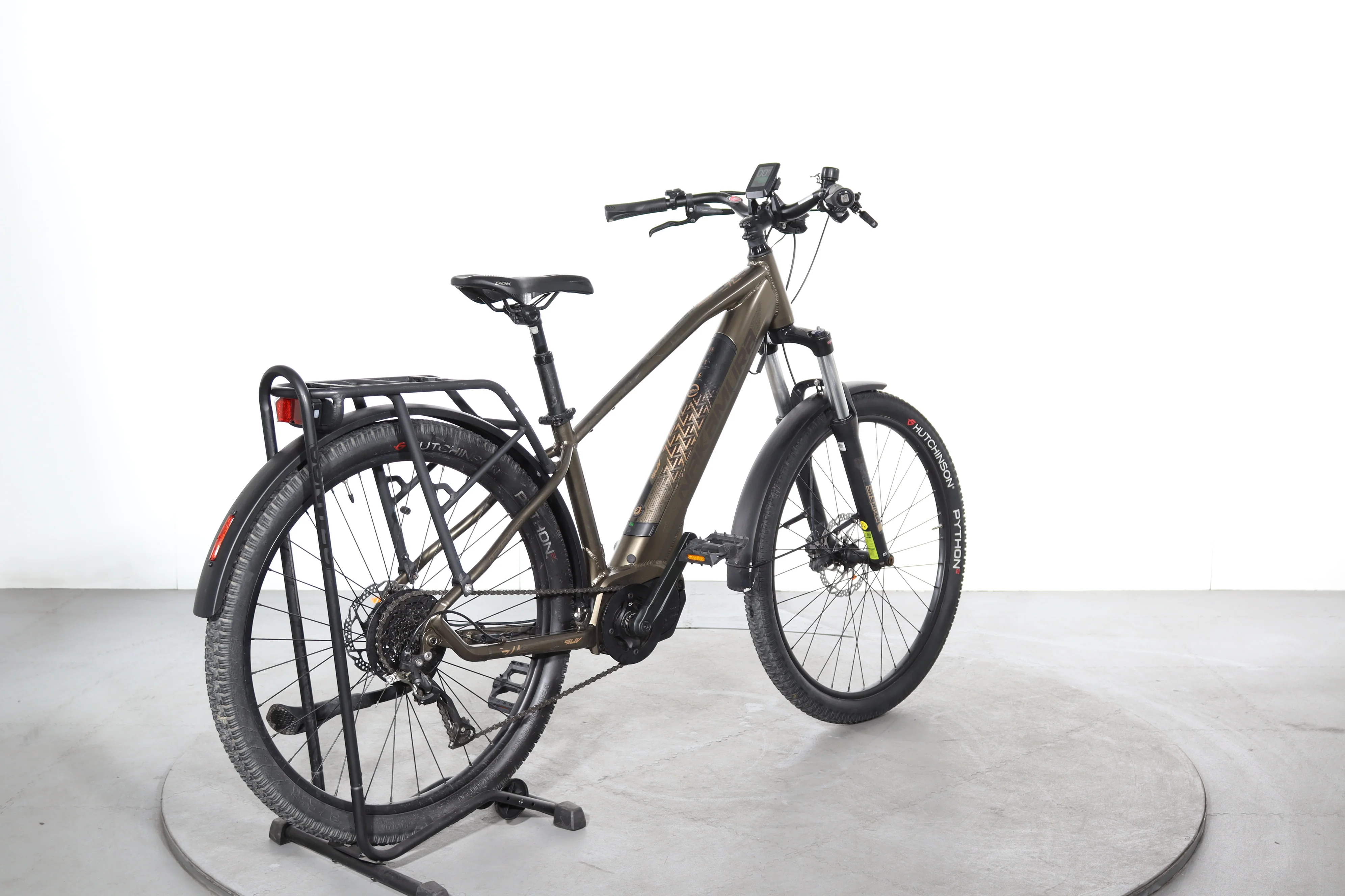 Nakamura E-Summit SUV - Image 6