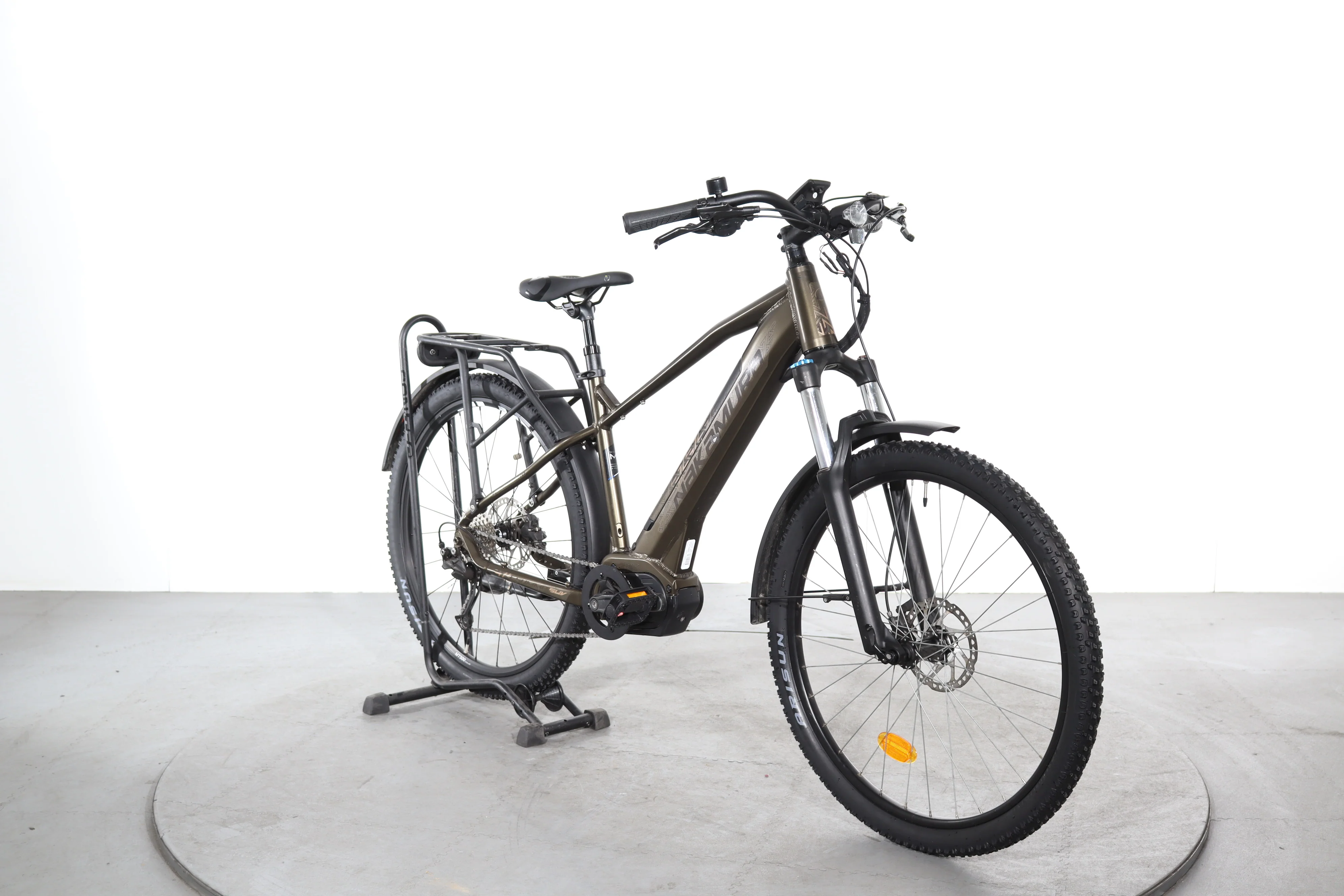 Nakamura E-Summit SUV - Image 2