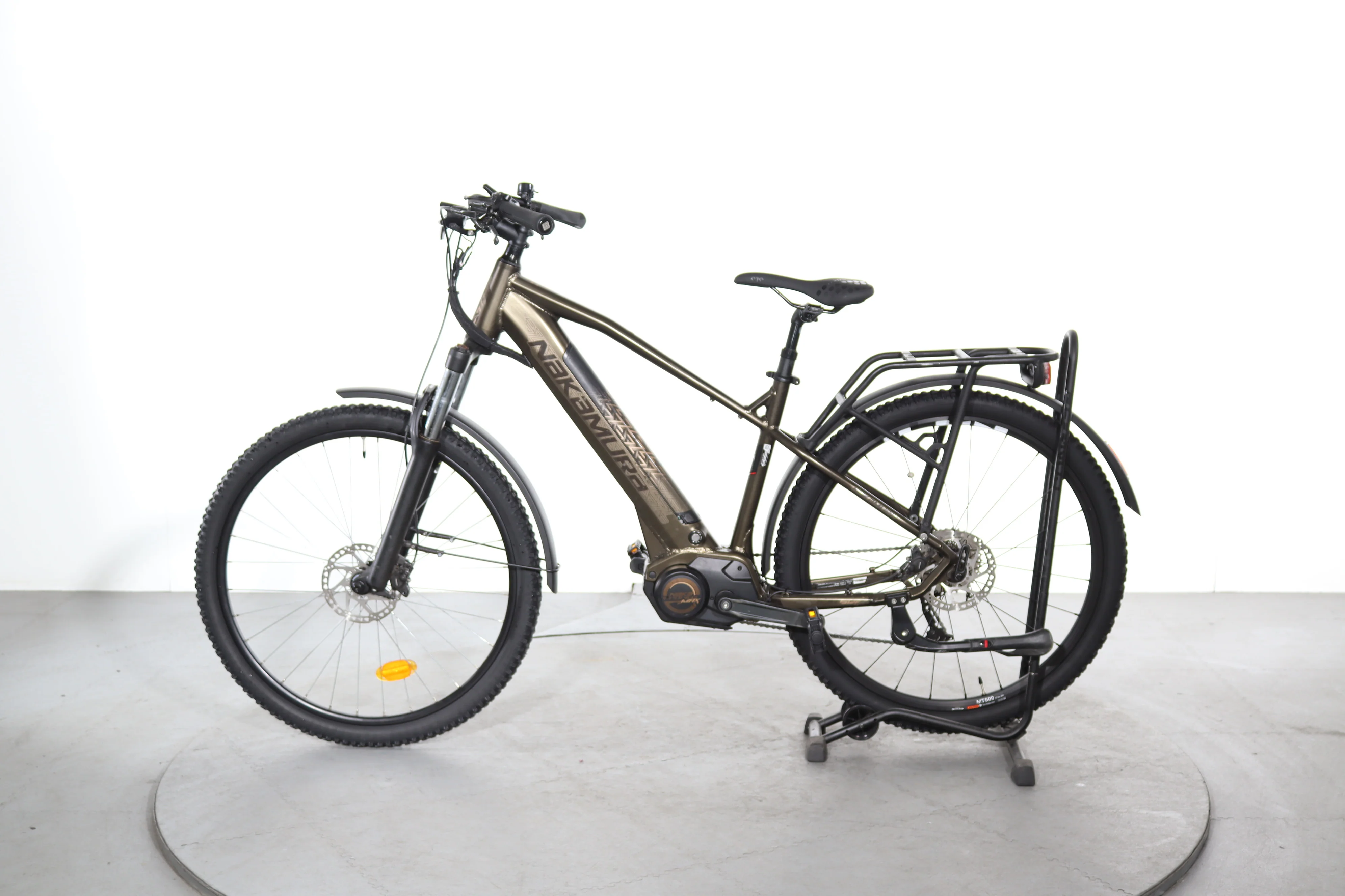 Nakamura E-Summit SUV - Image 4