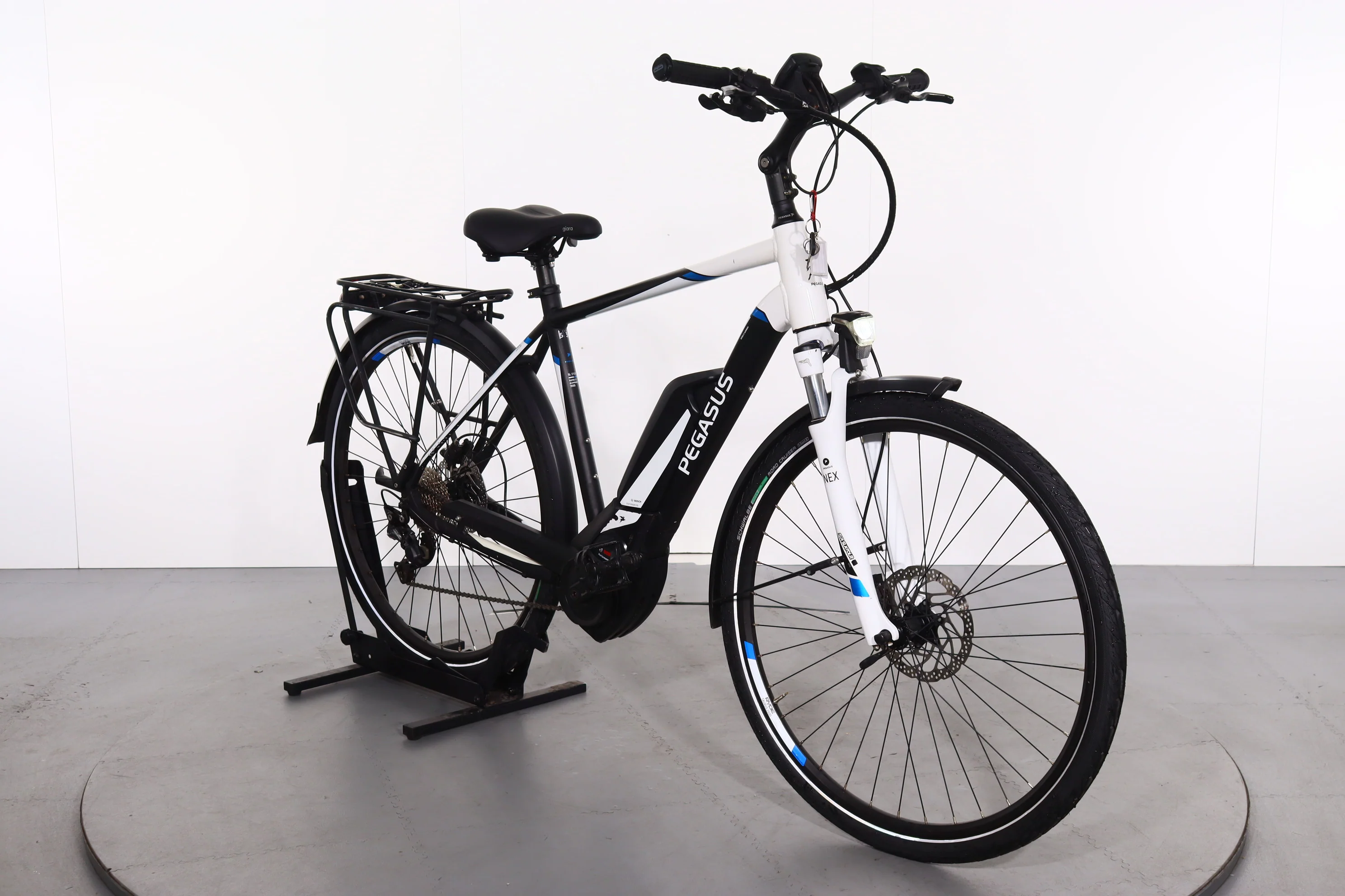 Pegasus Premio E10 Sport - Image 3