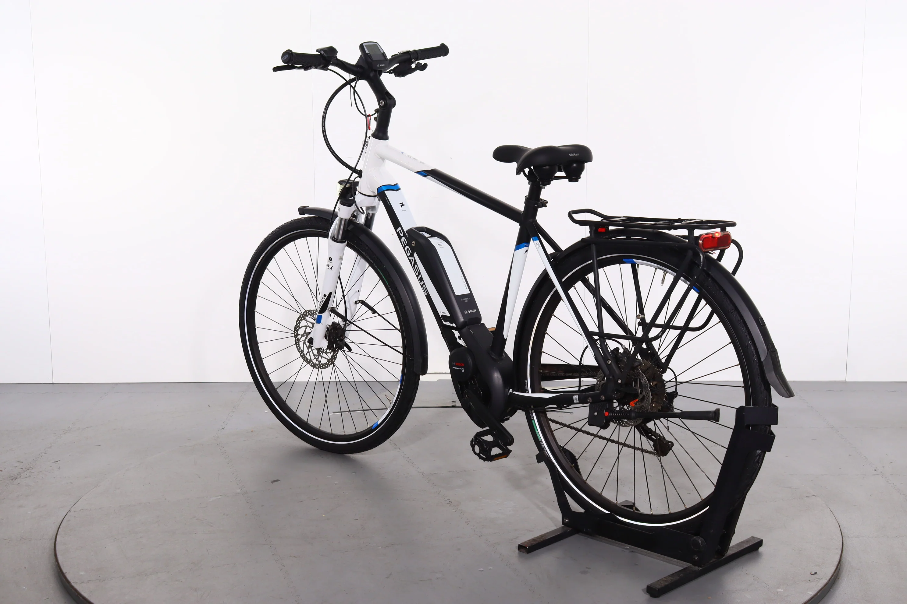 Pegasus Premio E10 Sport - Image 6