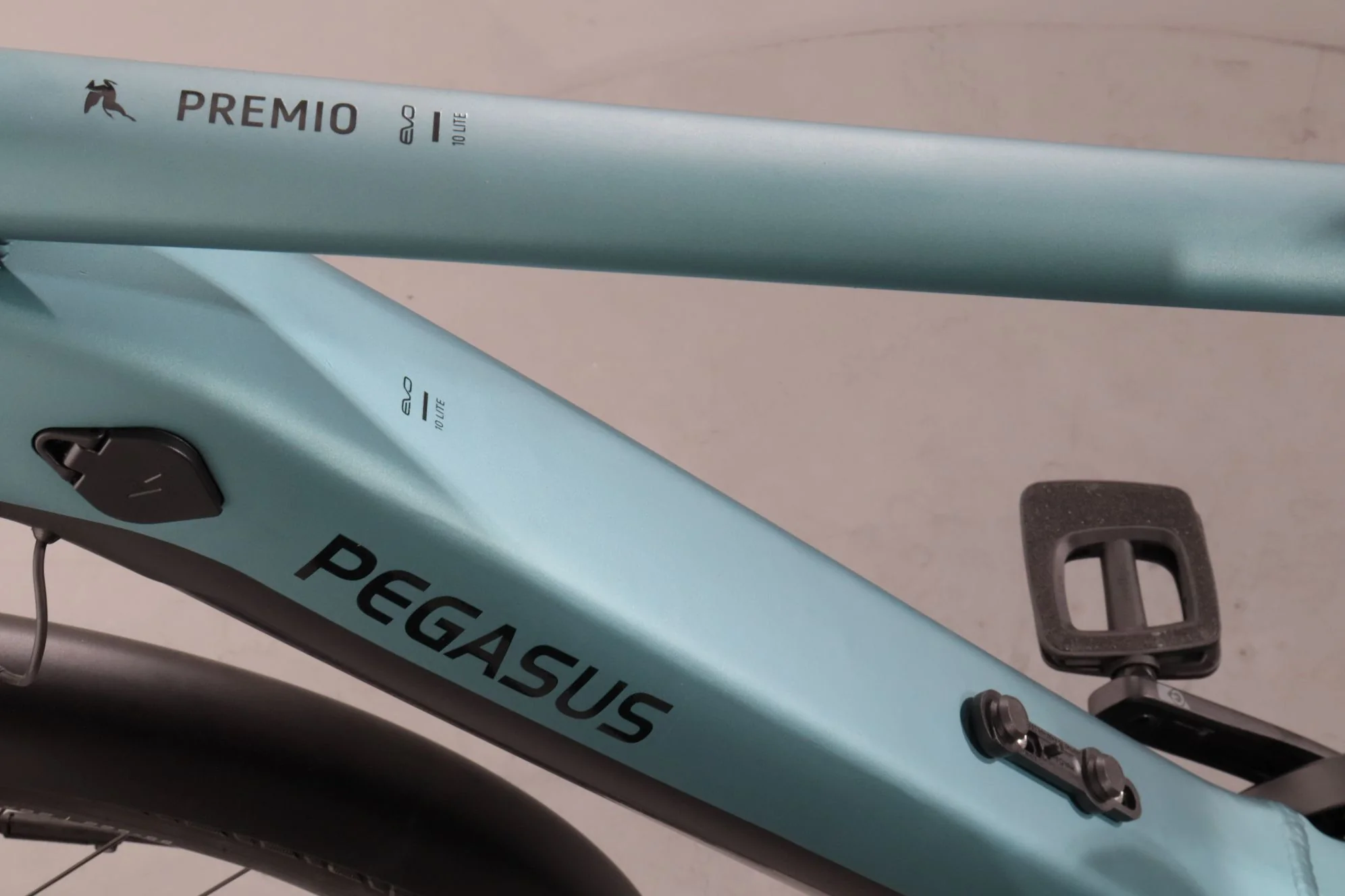 Pegasus Premio EVO 10 Lite - Image 8