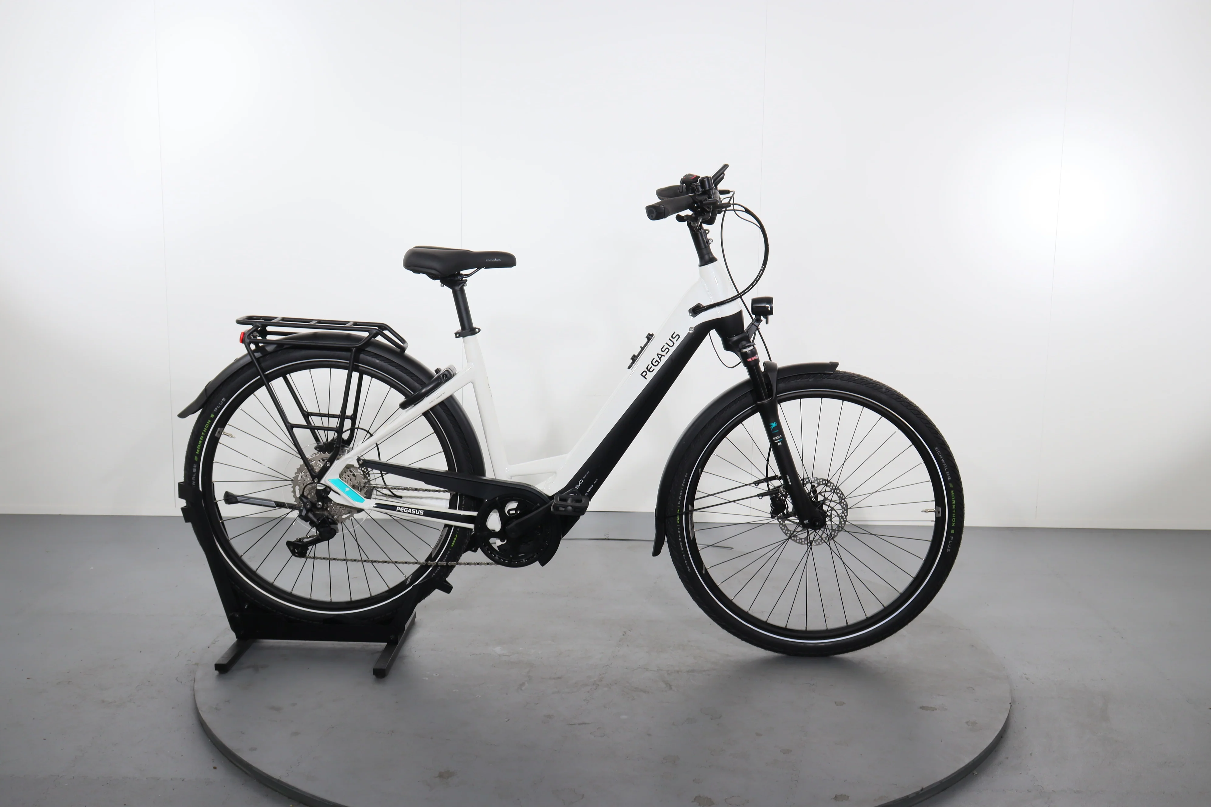 Pegasus Premio EVO 10 Lite
