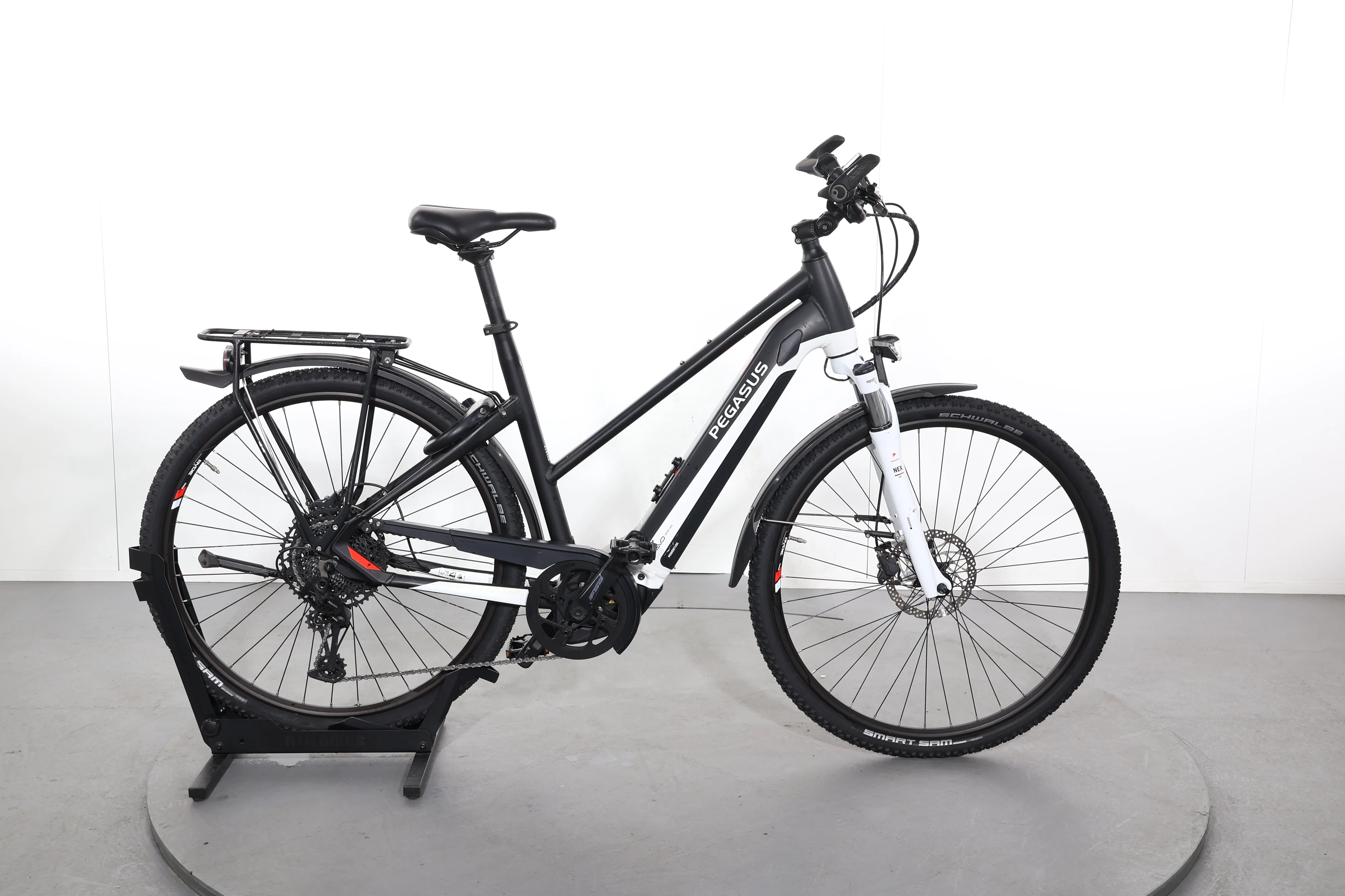 Pegasus Premio Evo 12 Lite