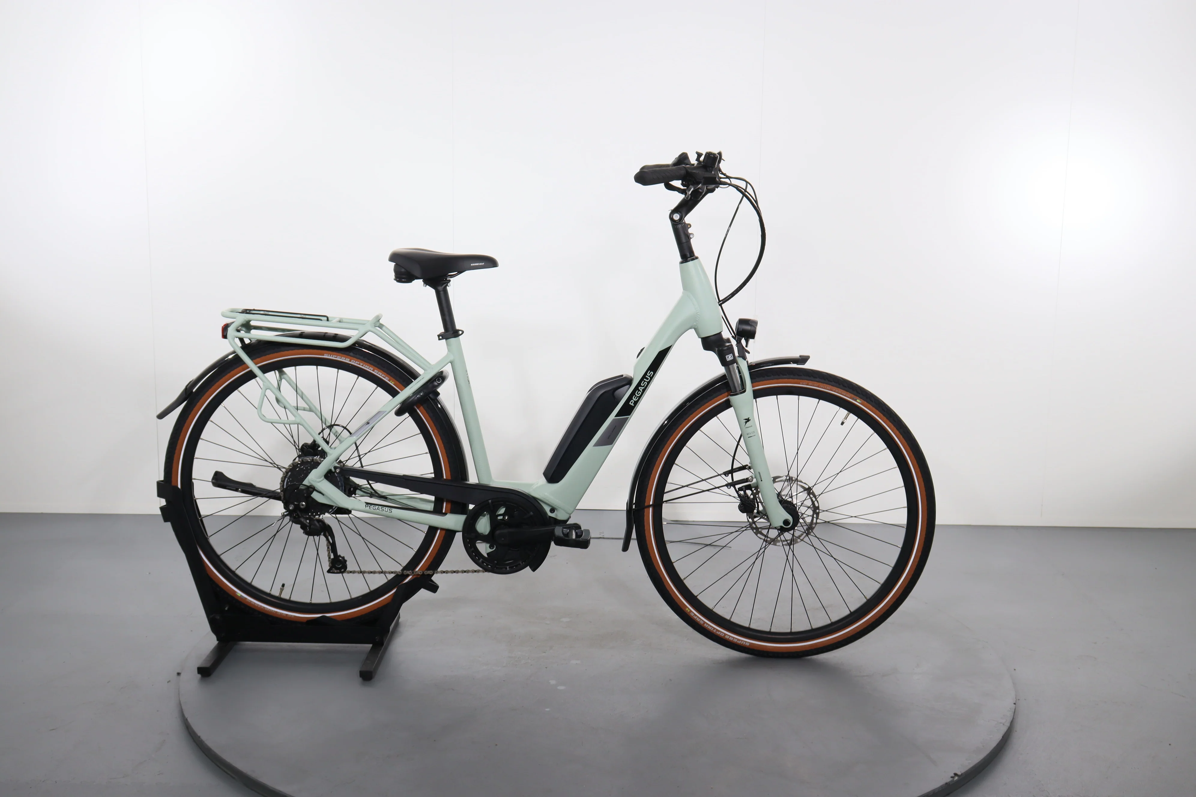 Pegasus Solero E9 Sport CX