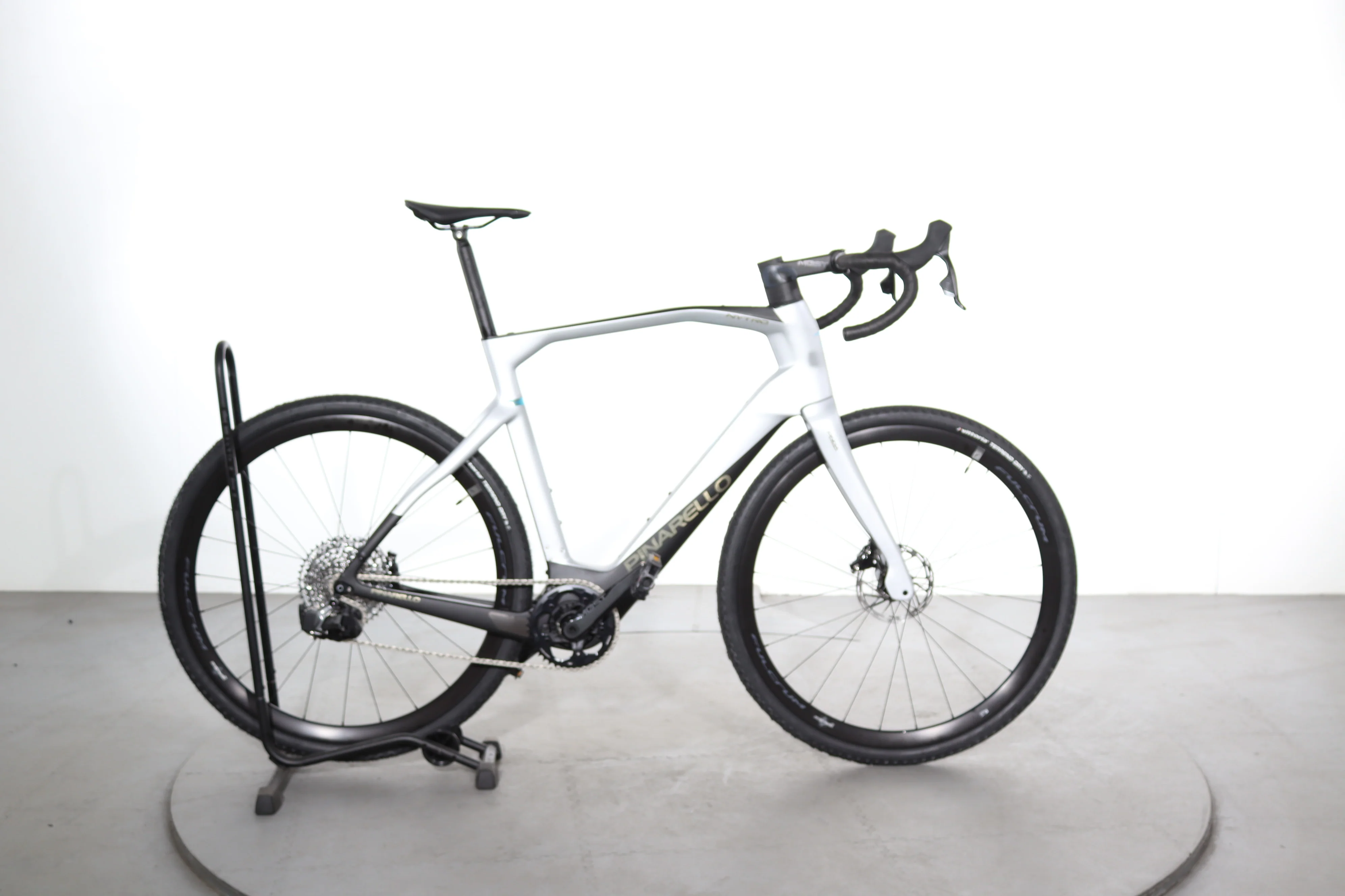 Pinarello NYTRO E5 GRAVEL Carbon