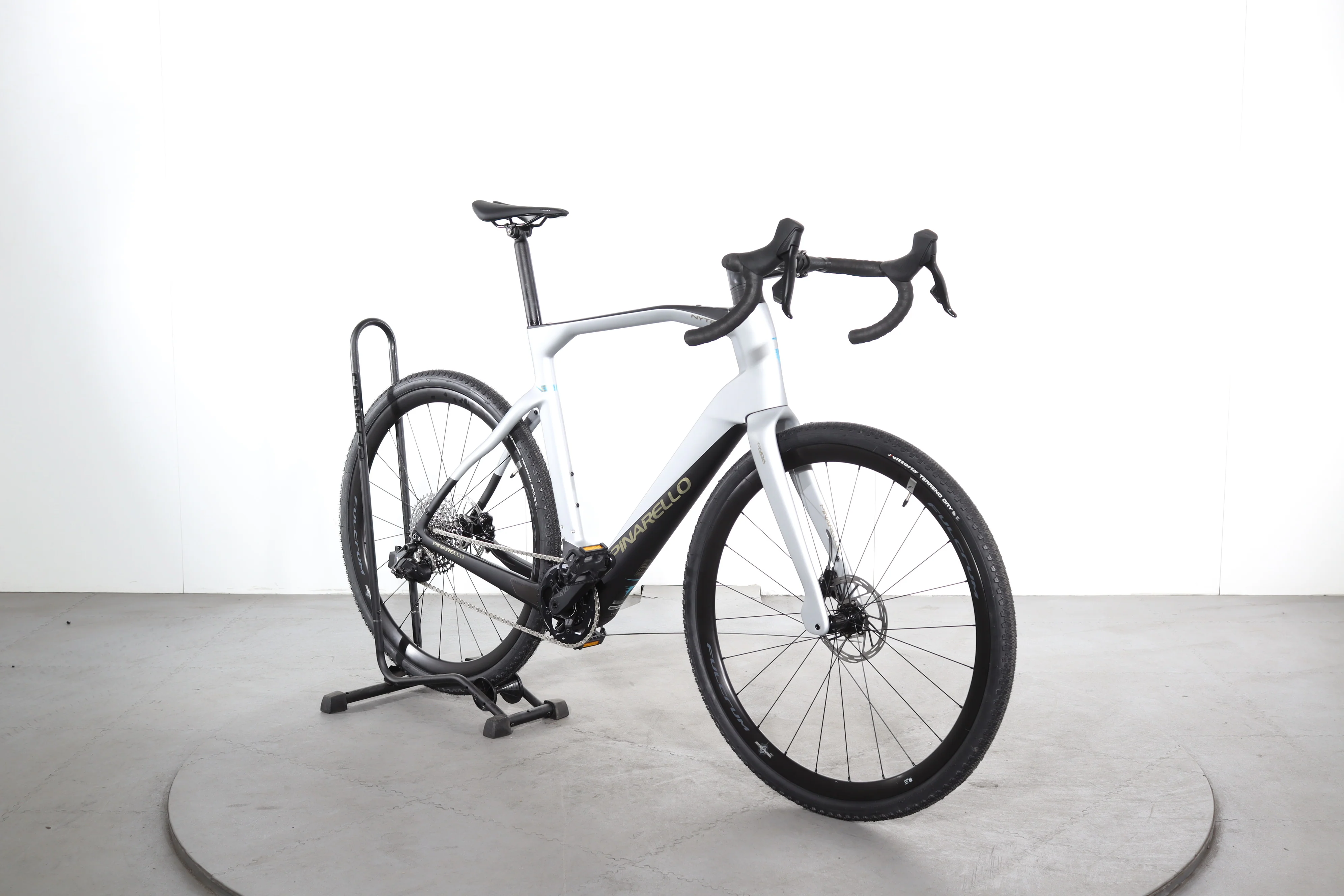 Pinarello NYTRO E5 GRAVEL Carbon - Image 2