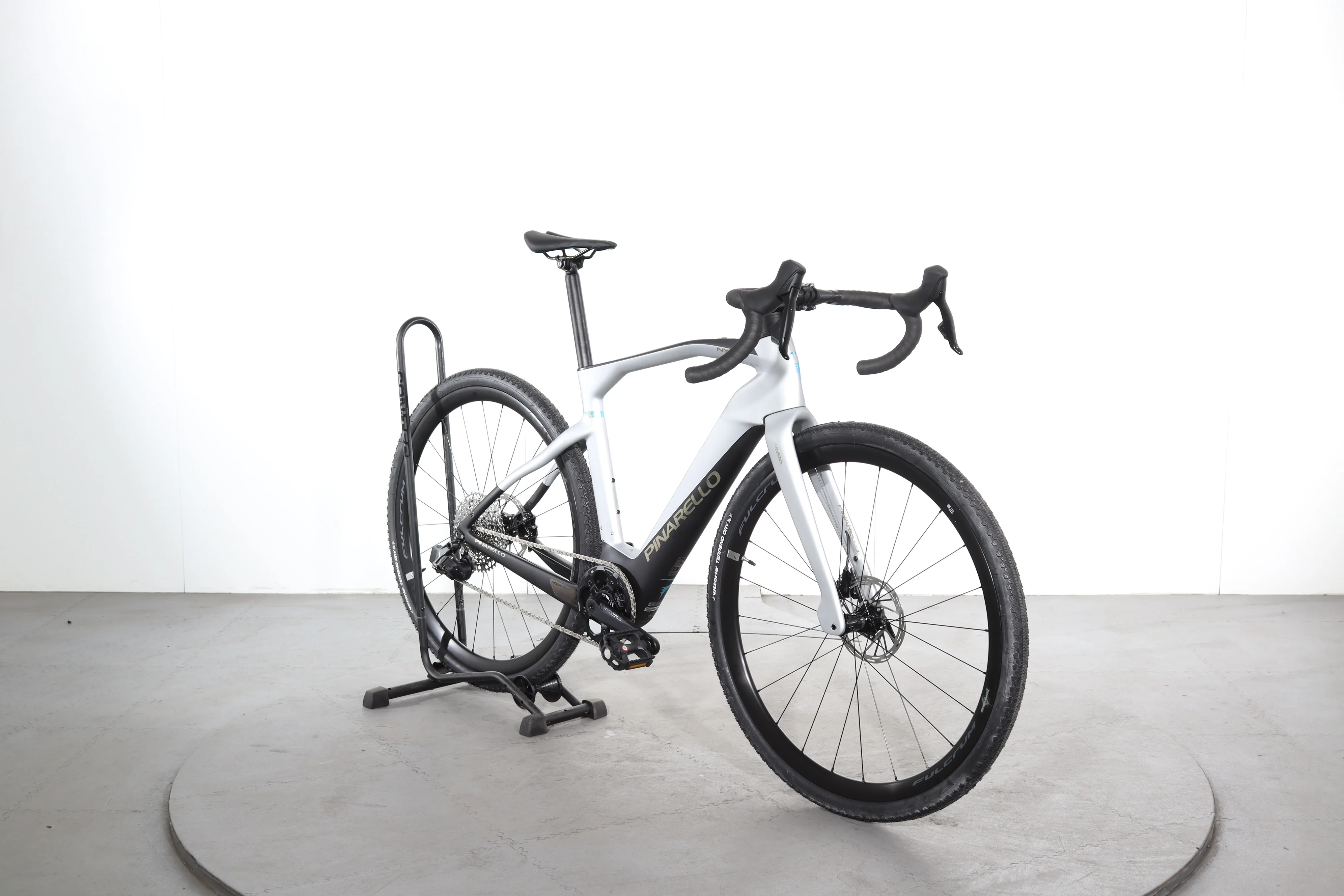 Pinarello NYTRO E5 GRAVEL Carbon - Image 2