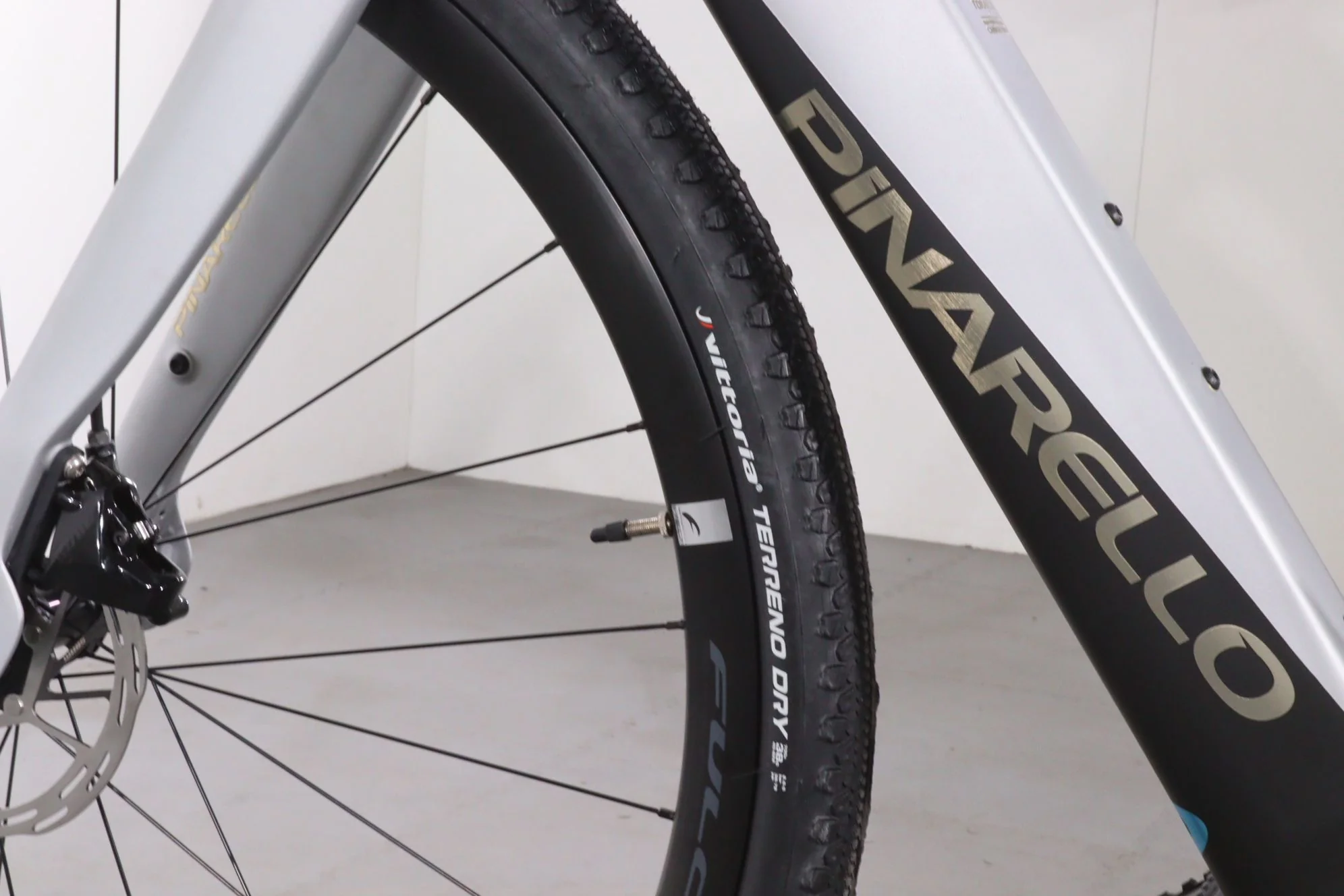 Pinarello NYTRO E5 GRAVEL Carbon - Image 9