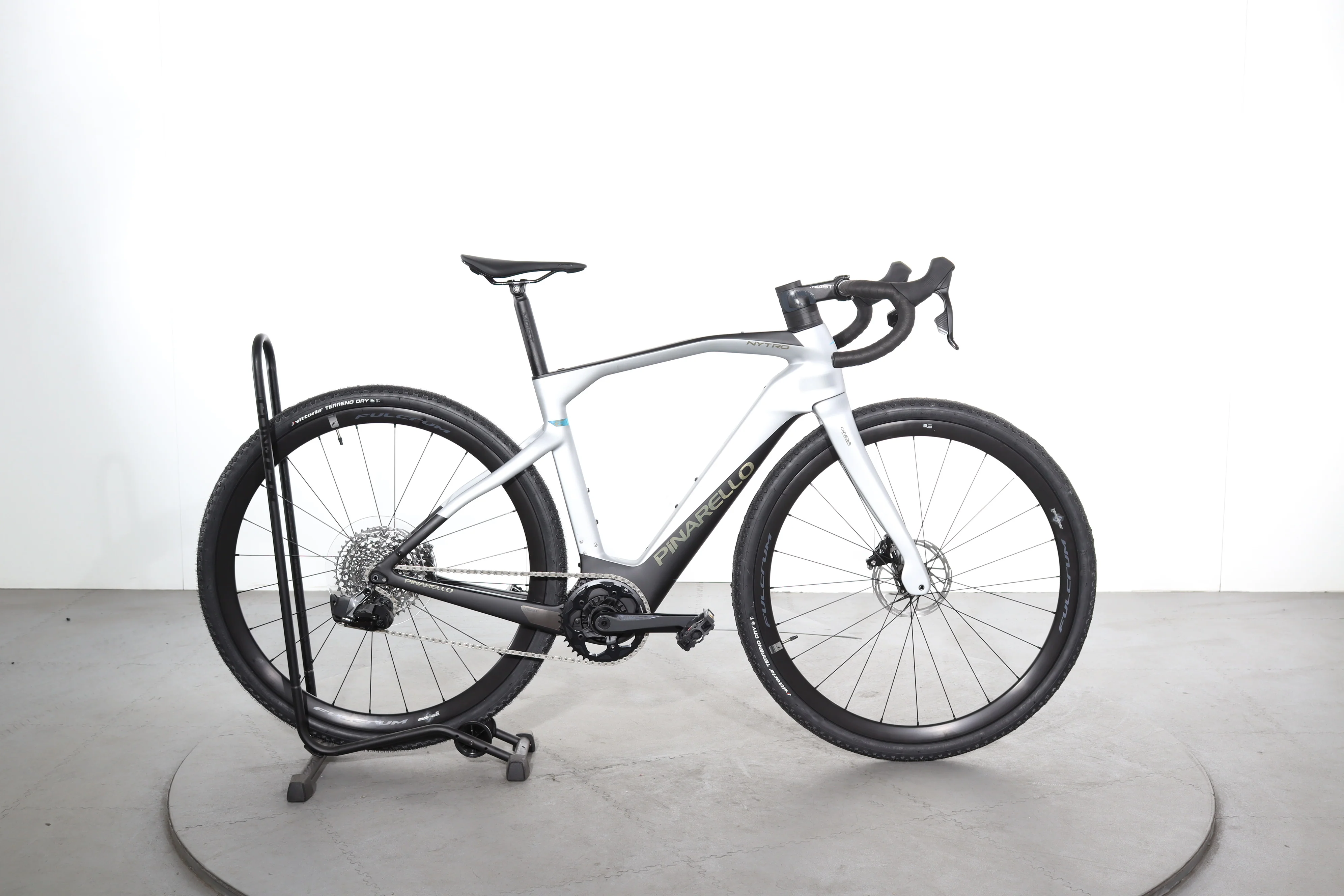Pinarello NYTRO E5 GRAVEL Carbon