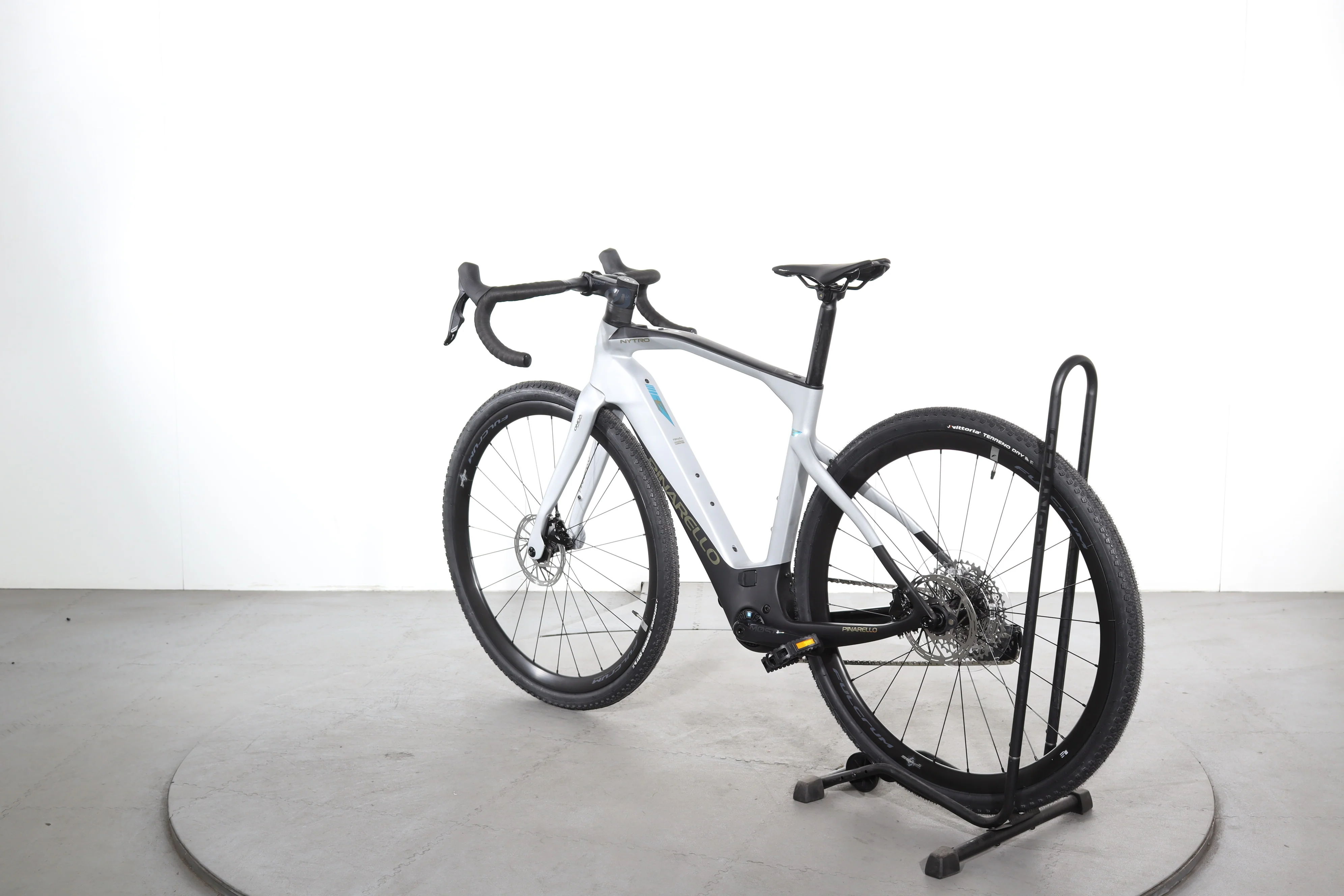 Pinarello NYTRO E5 GRAVEL Carbon - Image 5