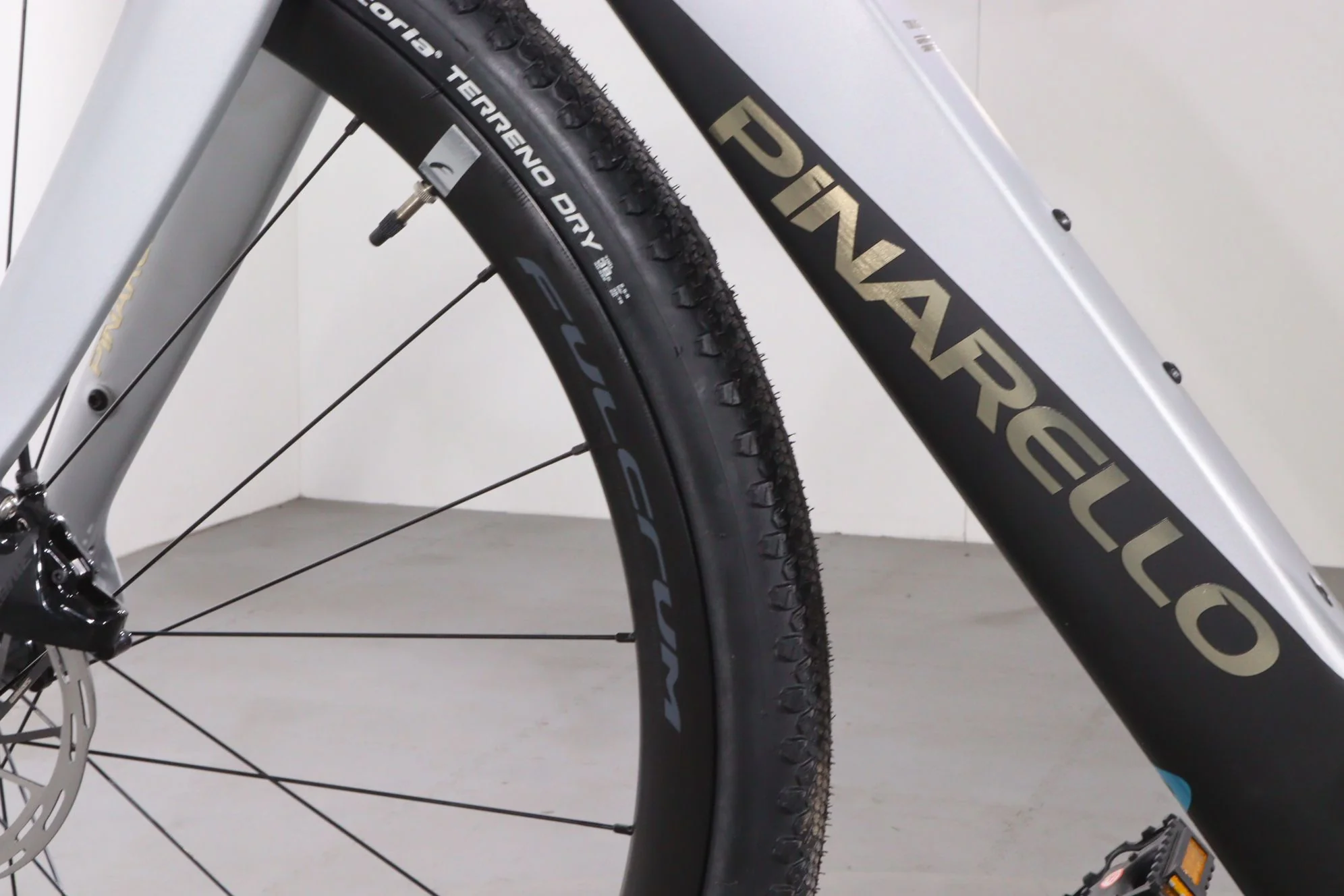 Pinarello NYTRO E5 GRAVEL Carbon - Image 8