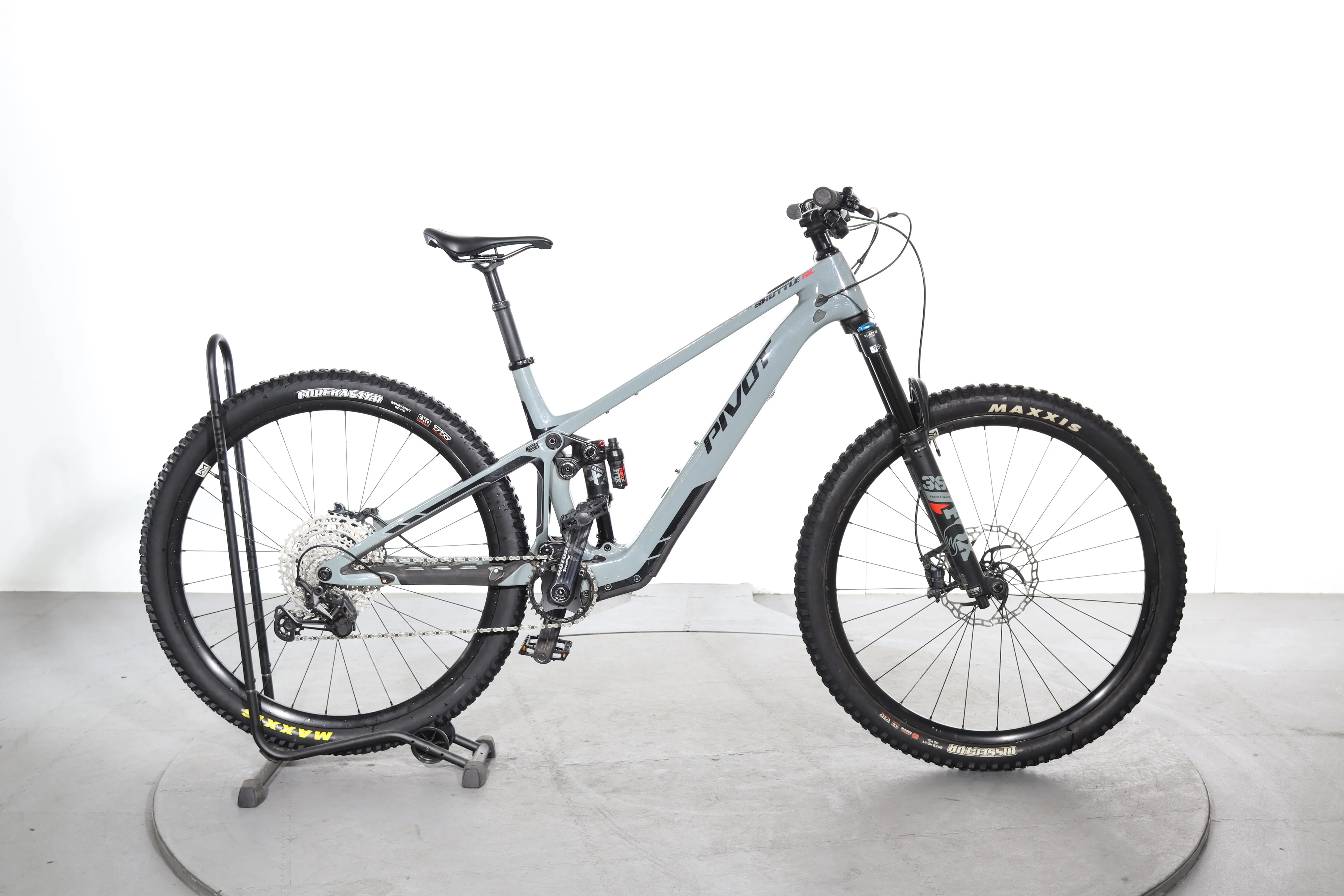 Pivot Shuttle SL