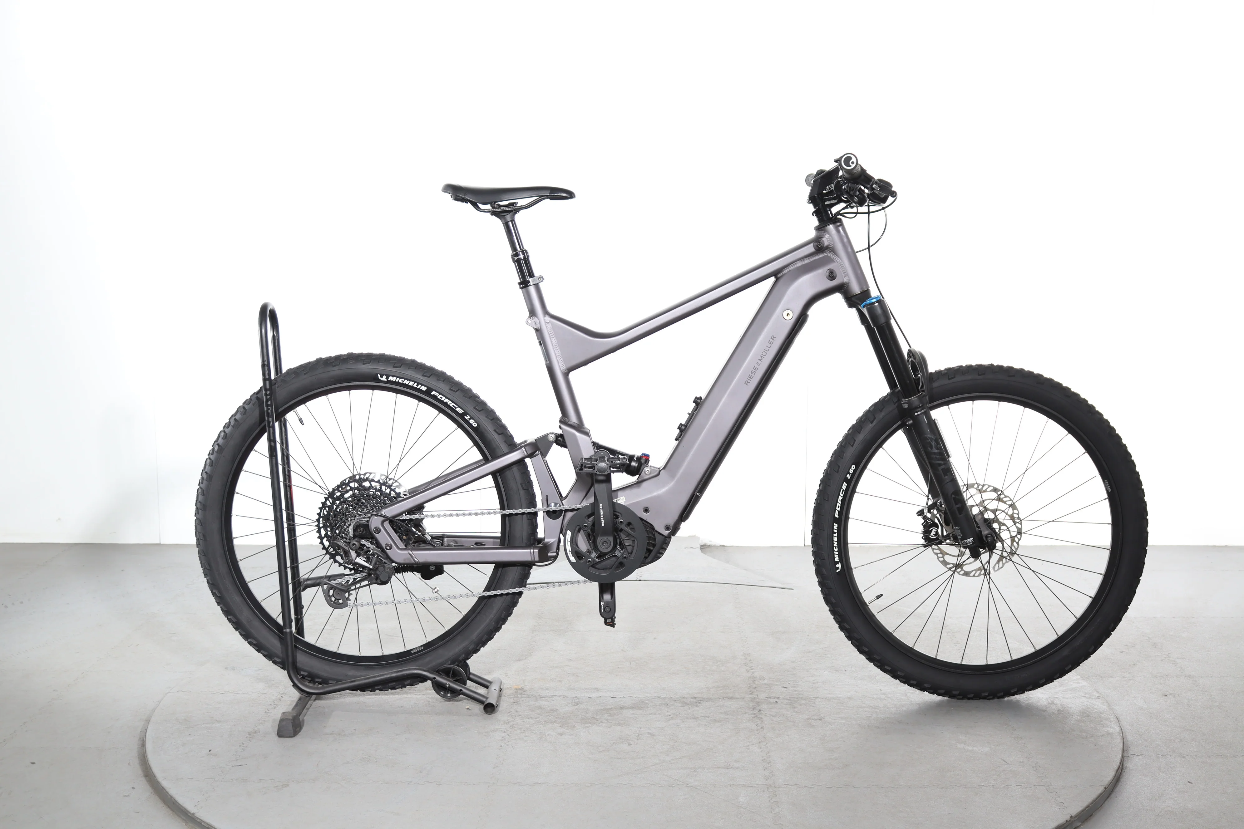 Riese & Müller Delite Mountain Touring