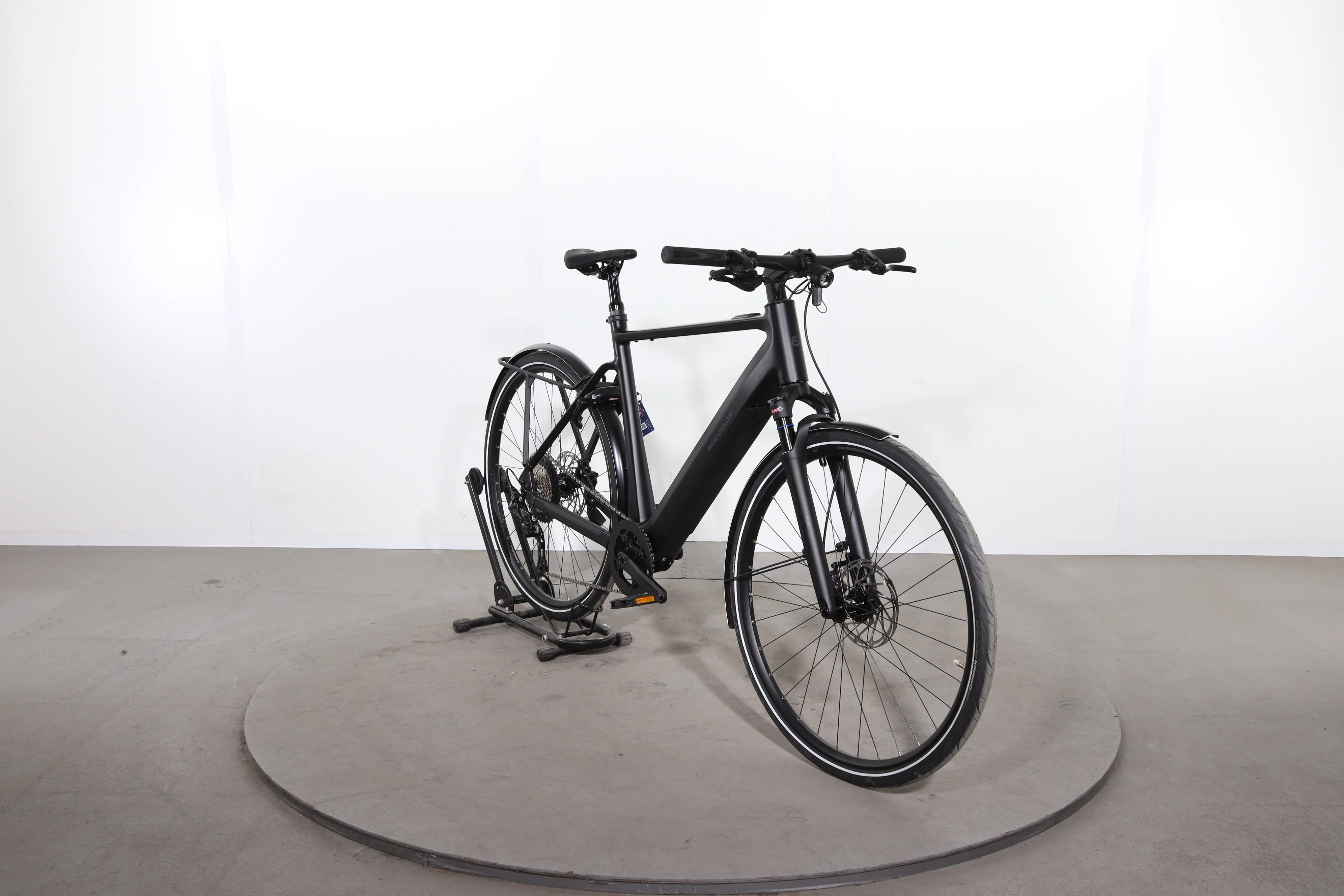 Riese & Müller UBN Five Touring - Image 2