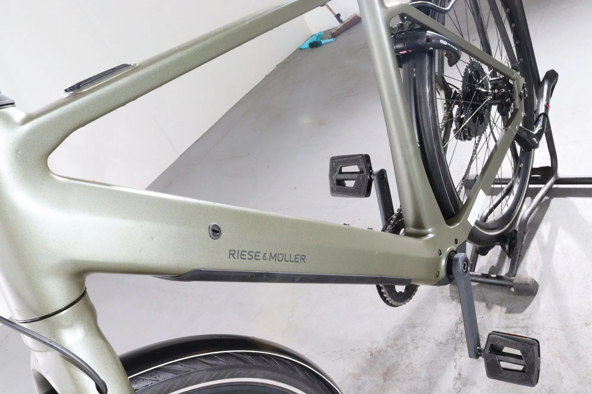 Riese & Müller UBN Five touring - Image 9