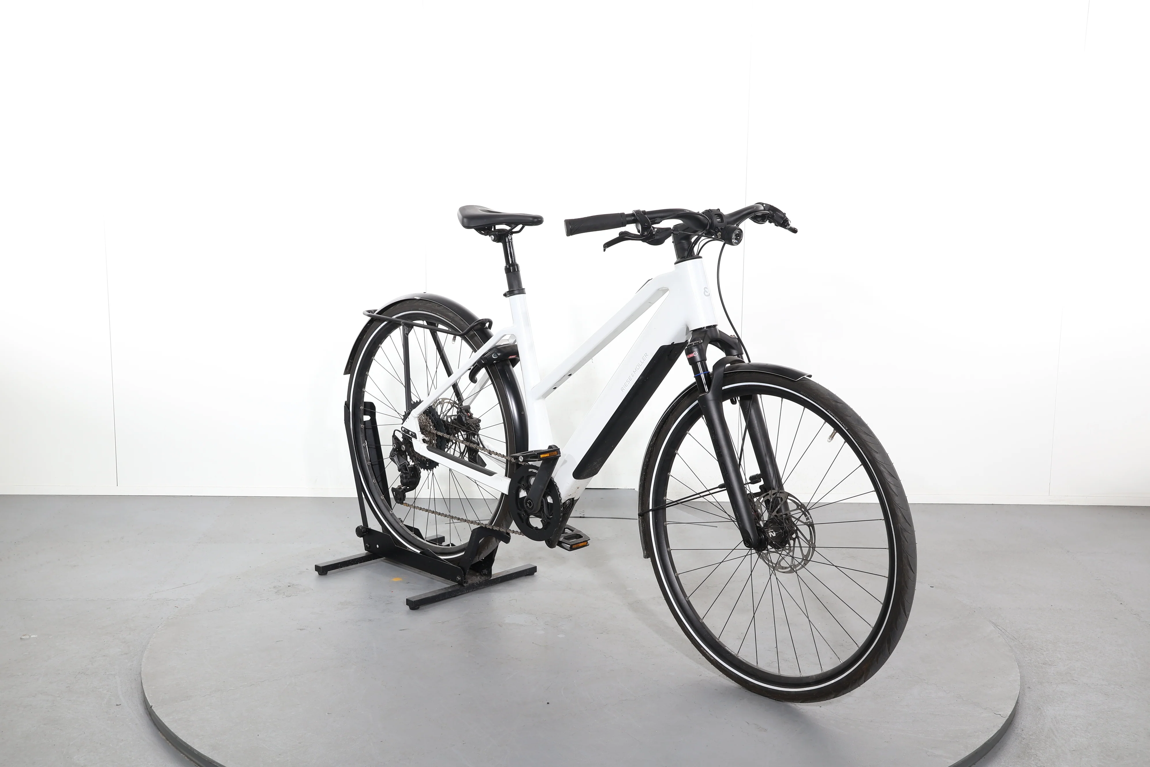 Riese & Müller UBN Seven touring - Image 2