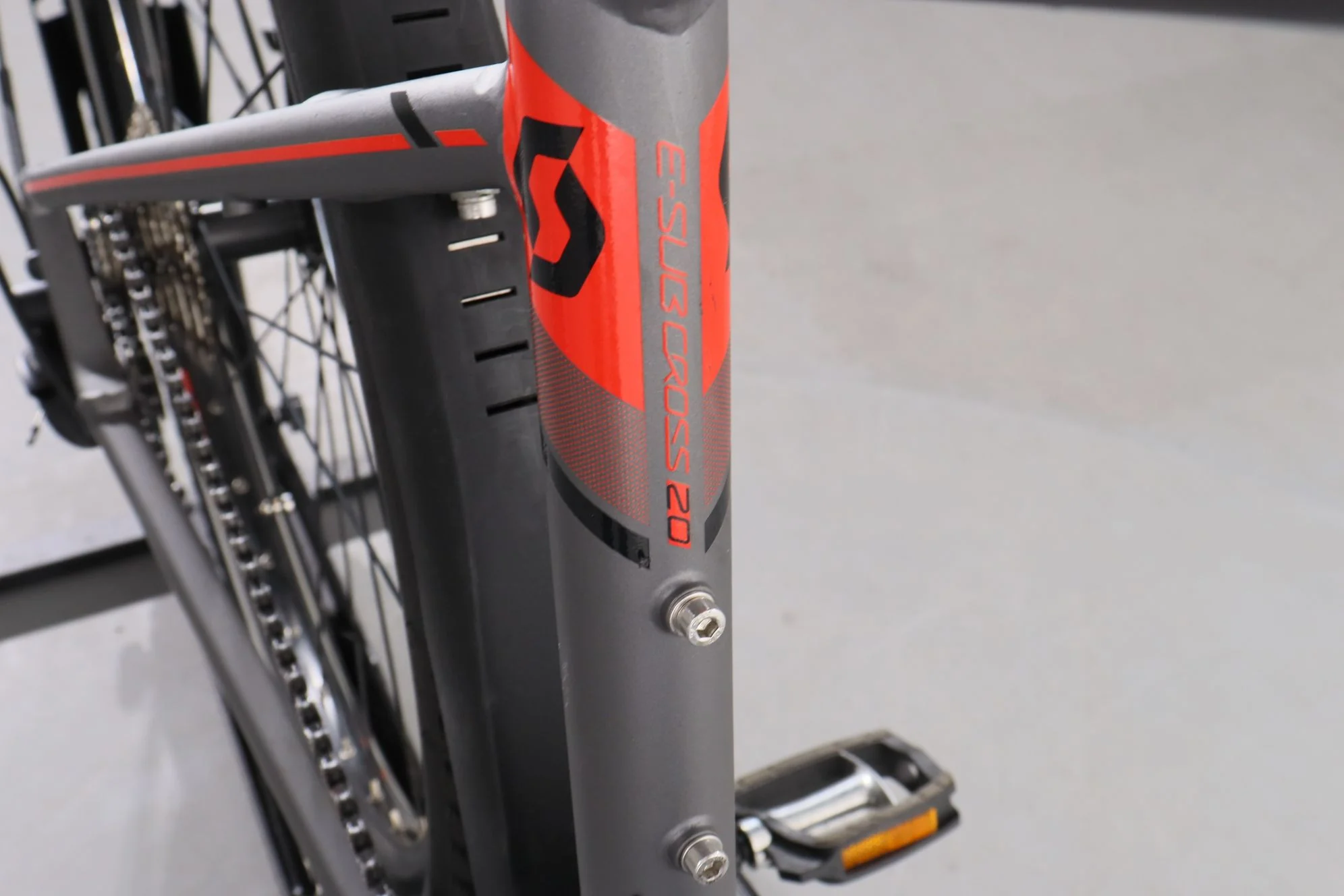 Scott E-Sub Cross 20 - Image 12