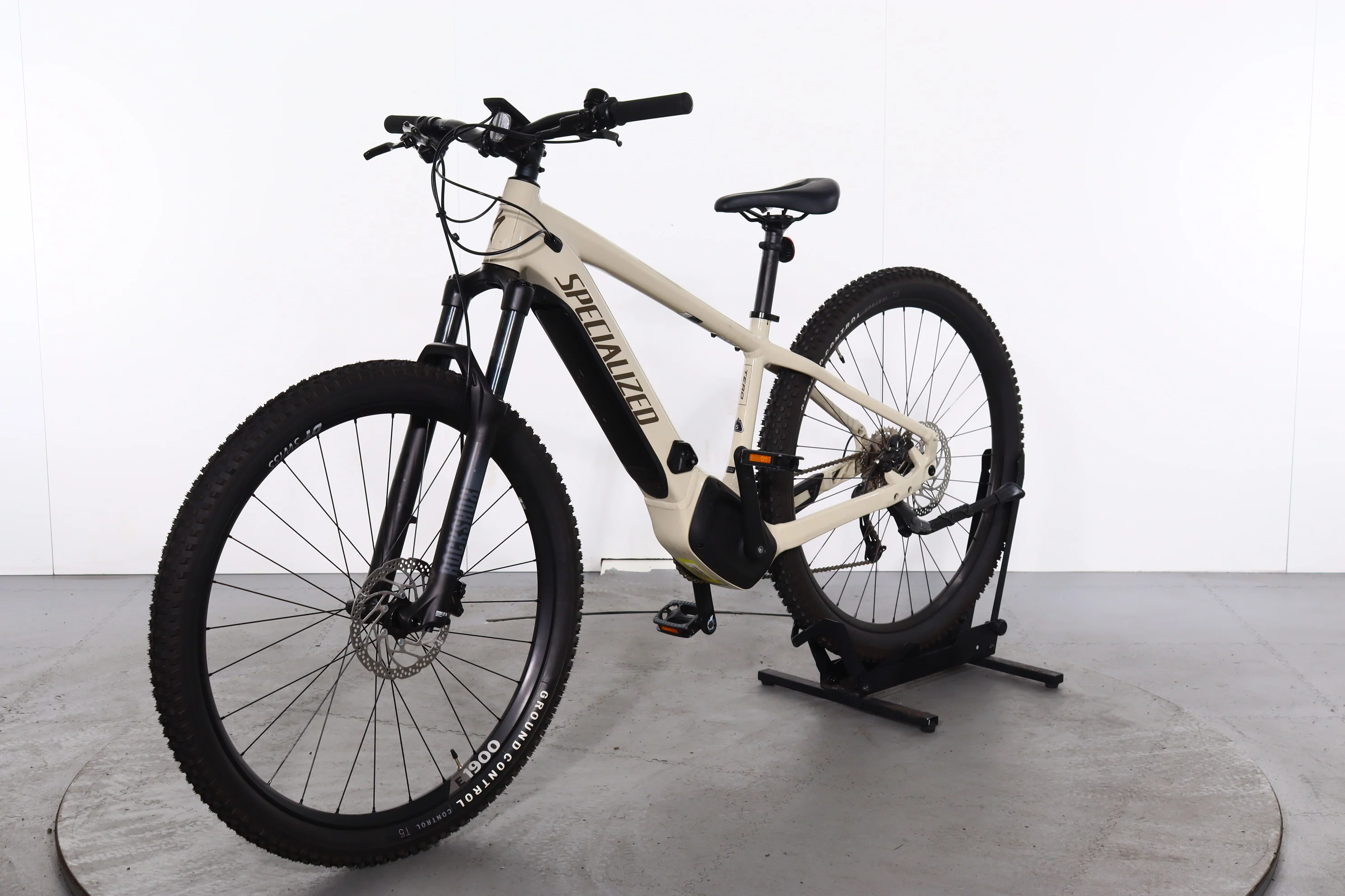 Specialized Turbo Tero 3.0 - Image 4