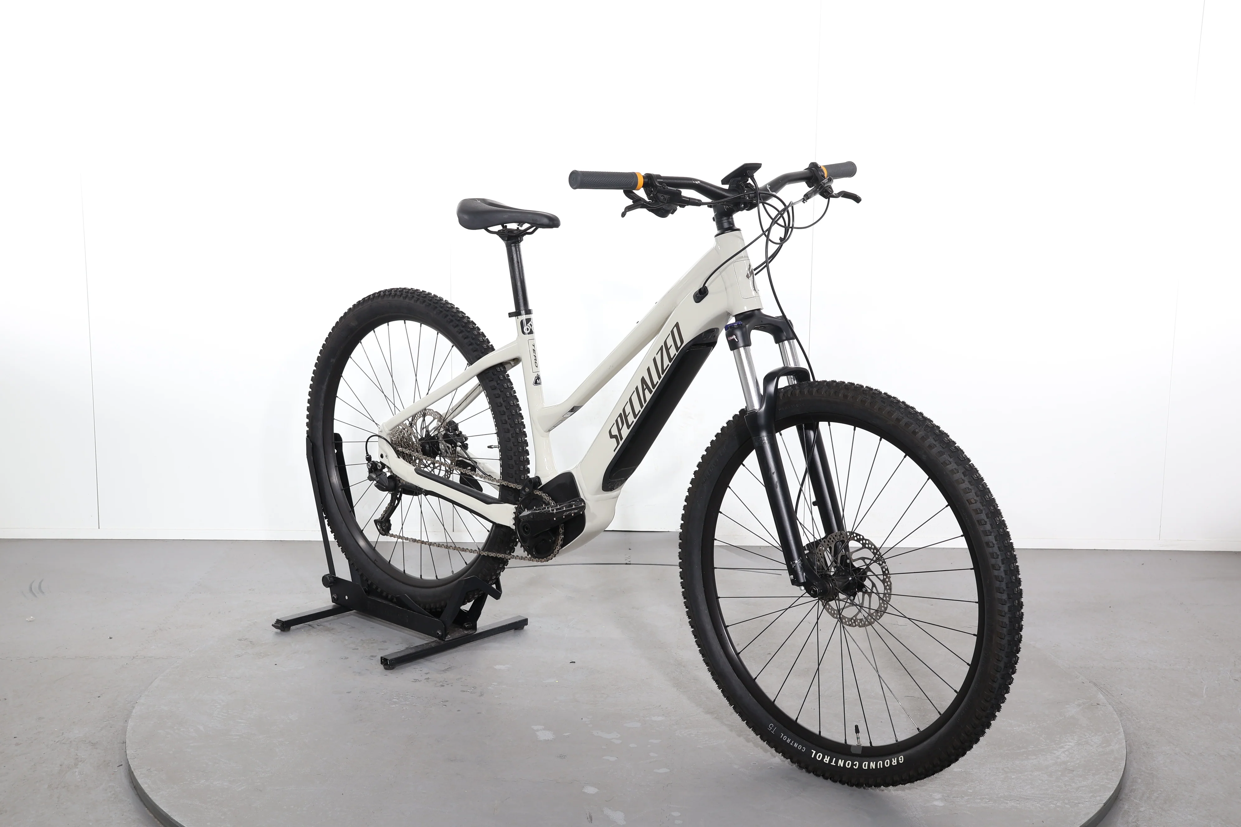 Specialized Turbo Tero 3.0 Step-Through - Image 2