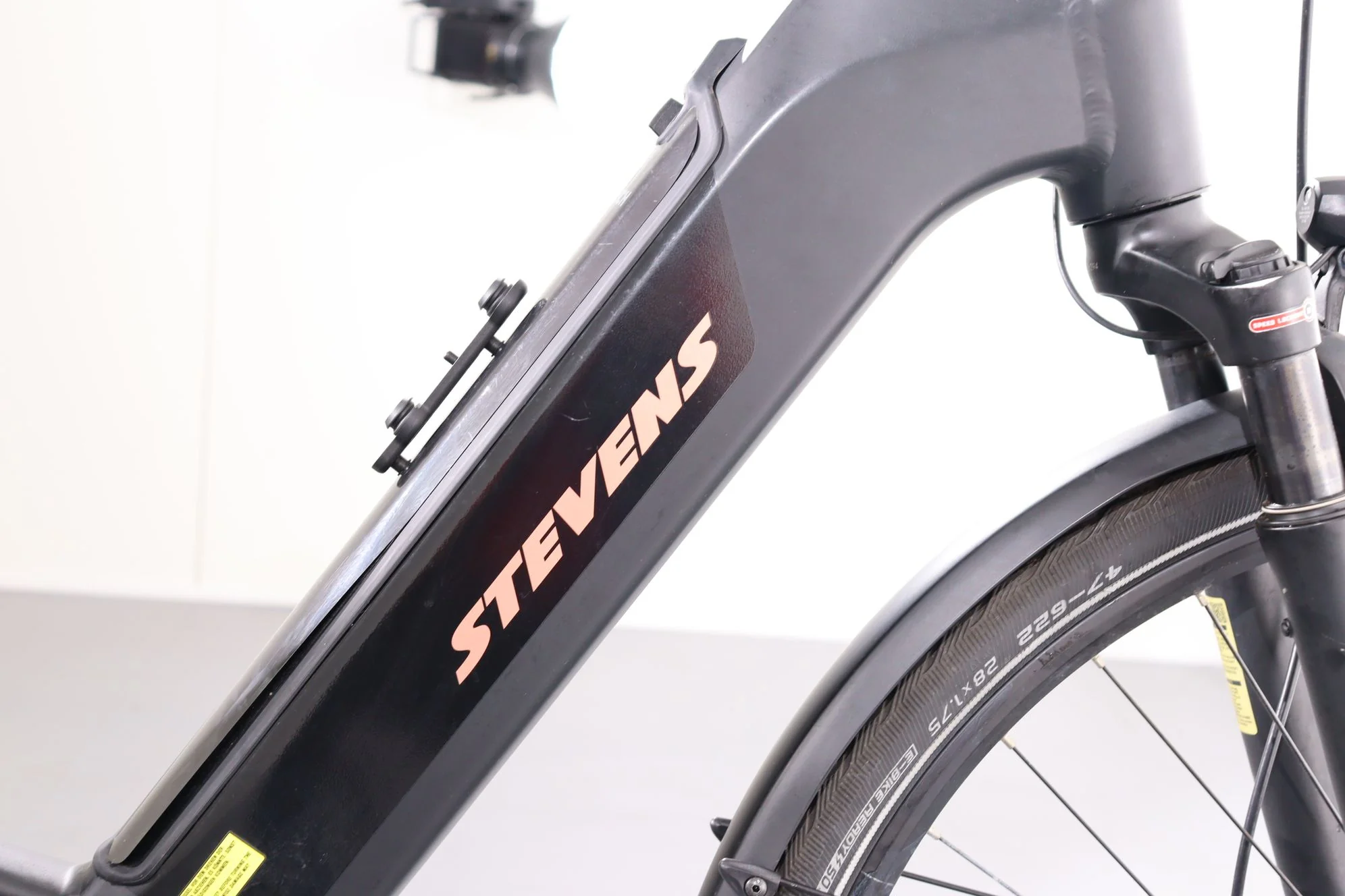 Stevens E-Courier Luxe Forma - Image 11
