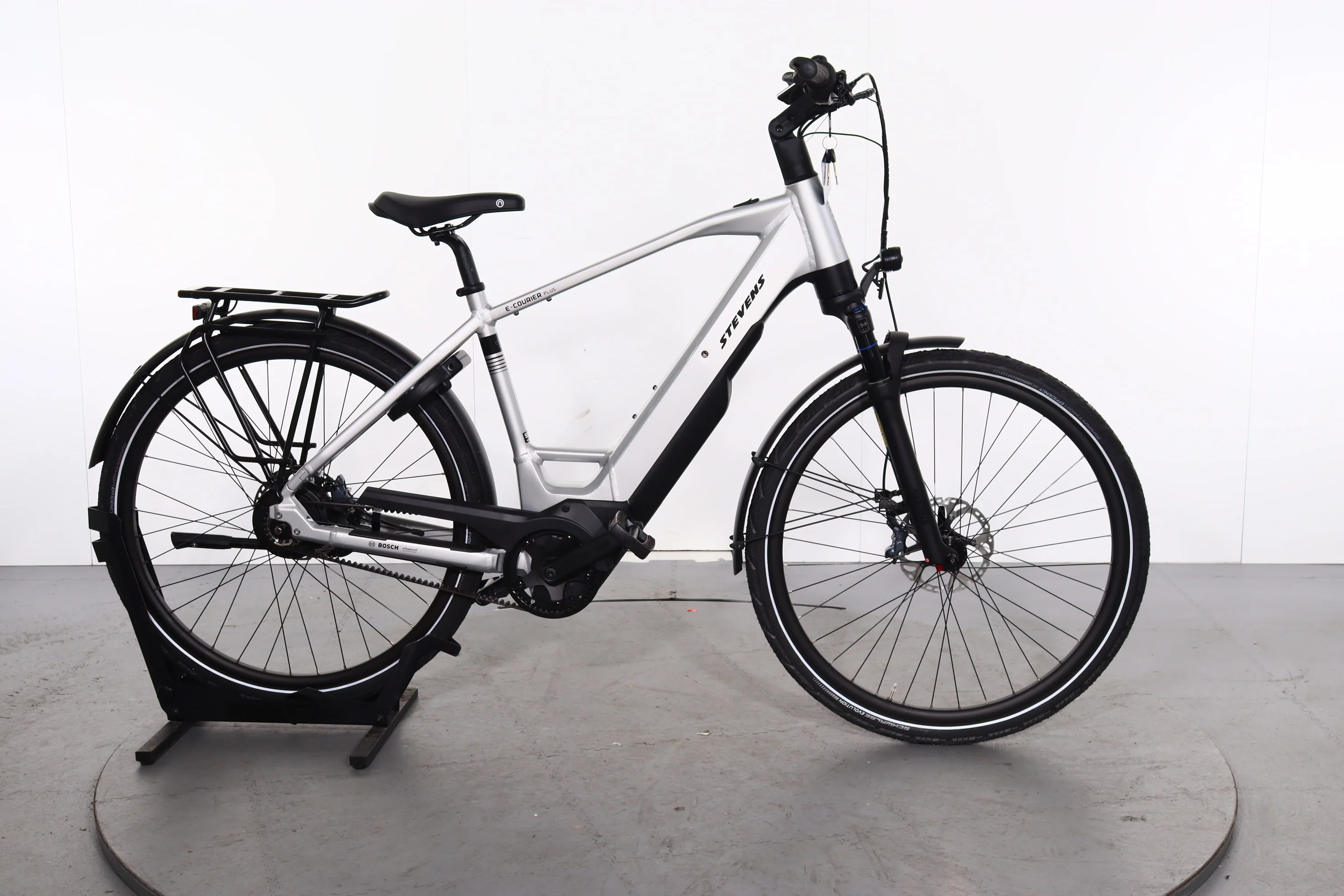 Stevens E-Courier Plus