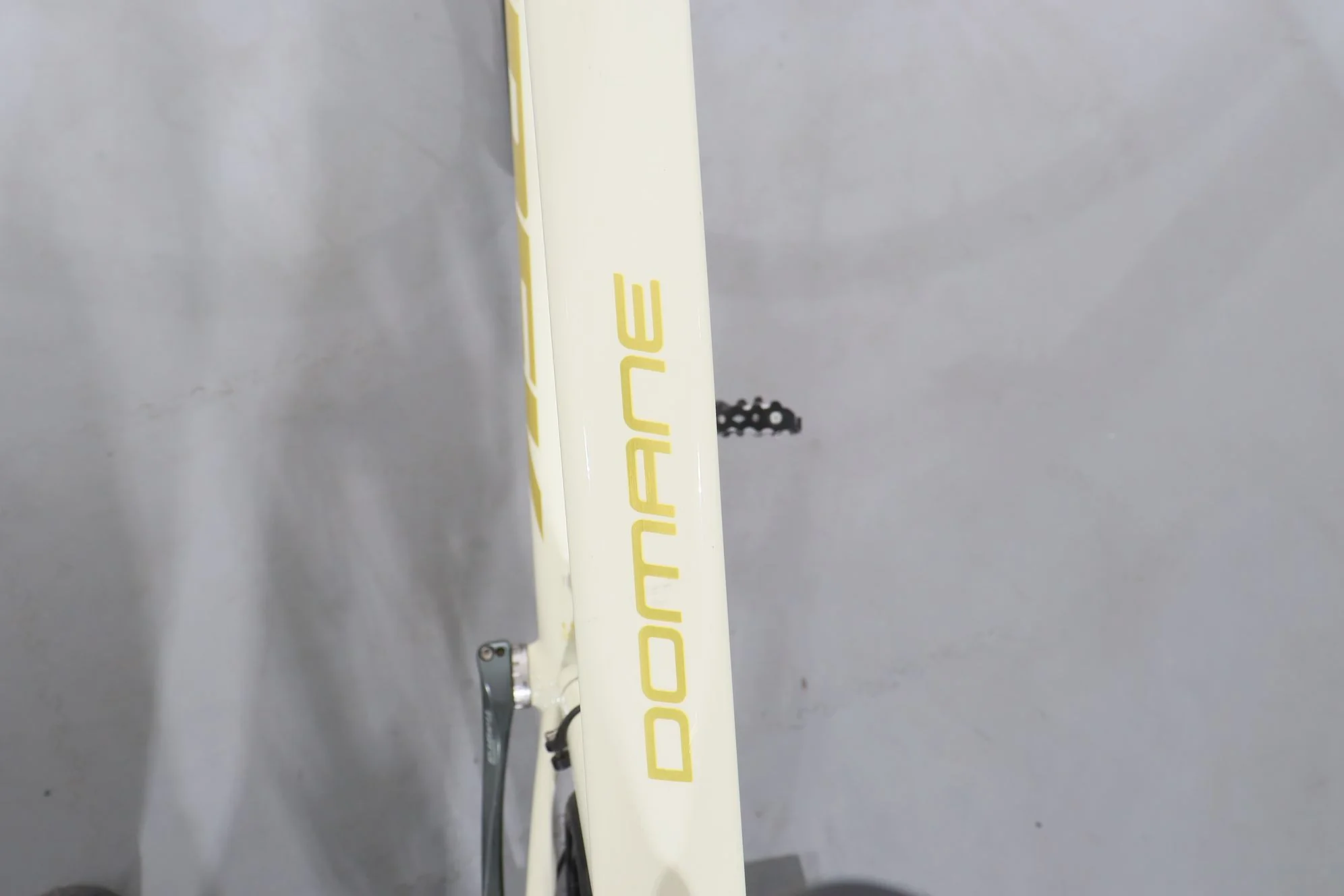 Trek Domane AL 4 - Image 12