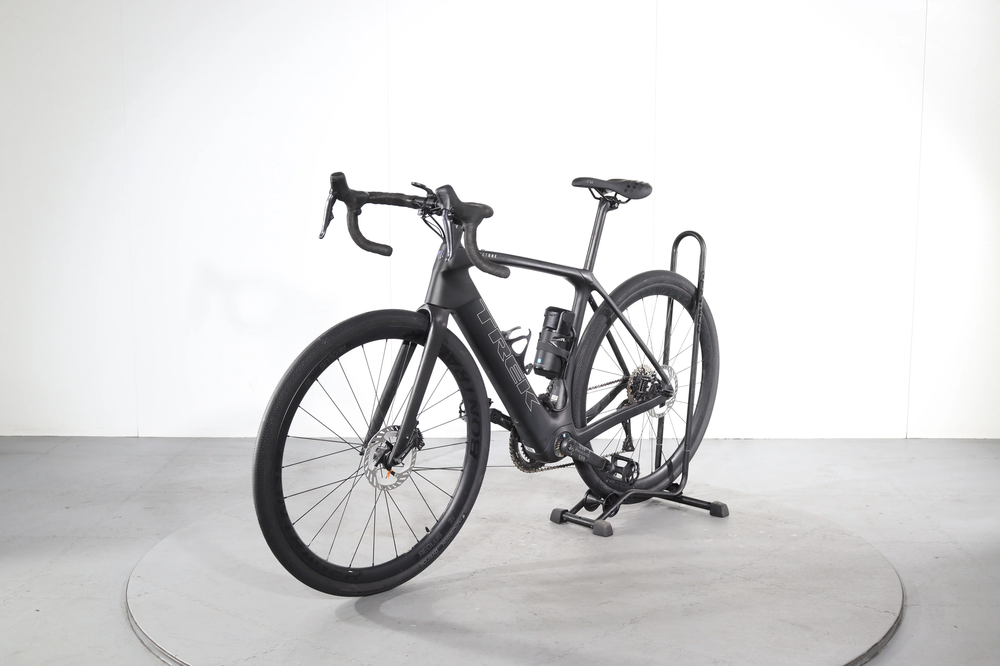 Trek Domane+ SLR 7 Gen 4 - Image 3