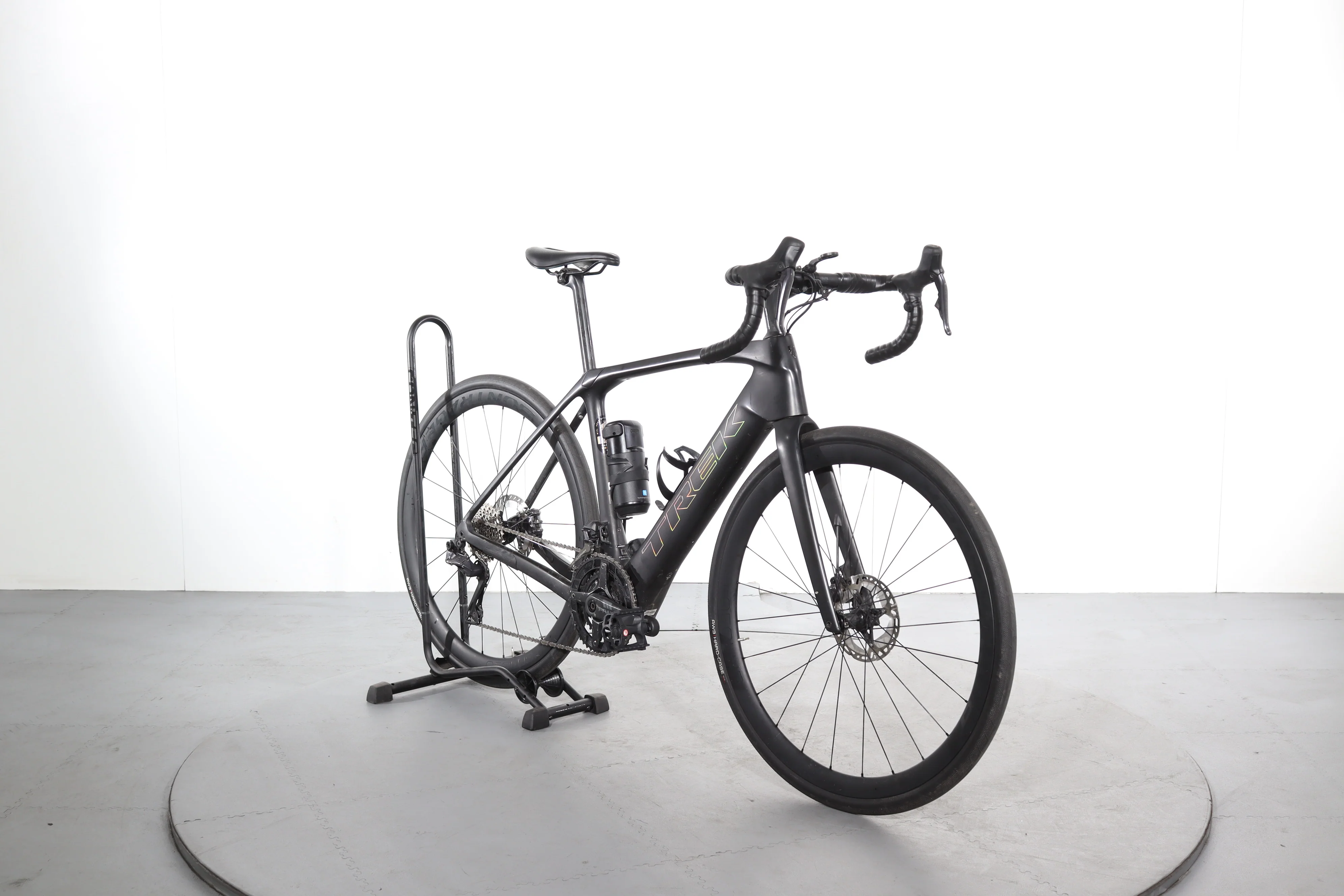 Trek Domane+ SLR 7 Gen 4 - Image 2