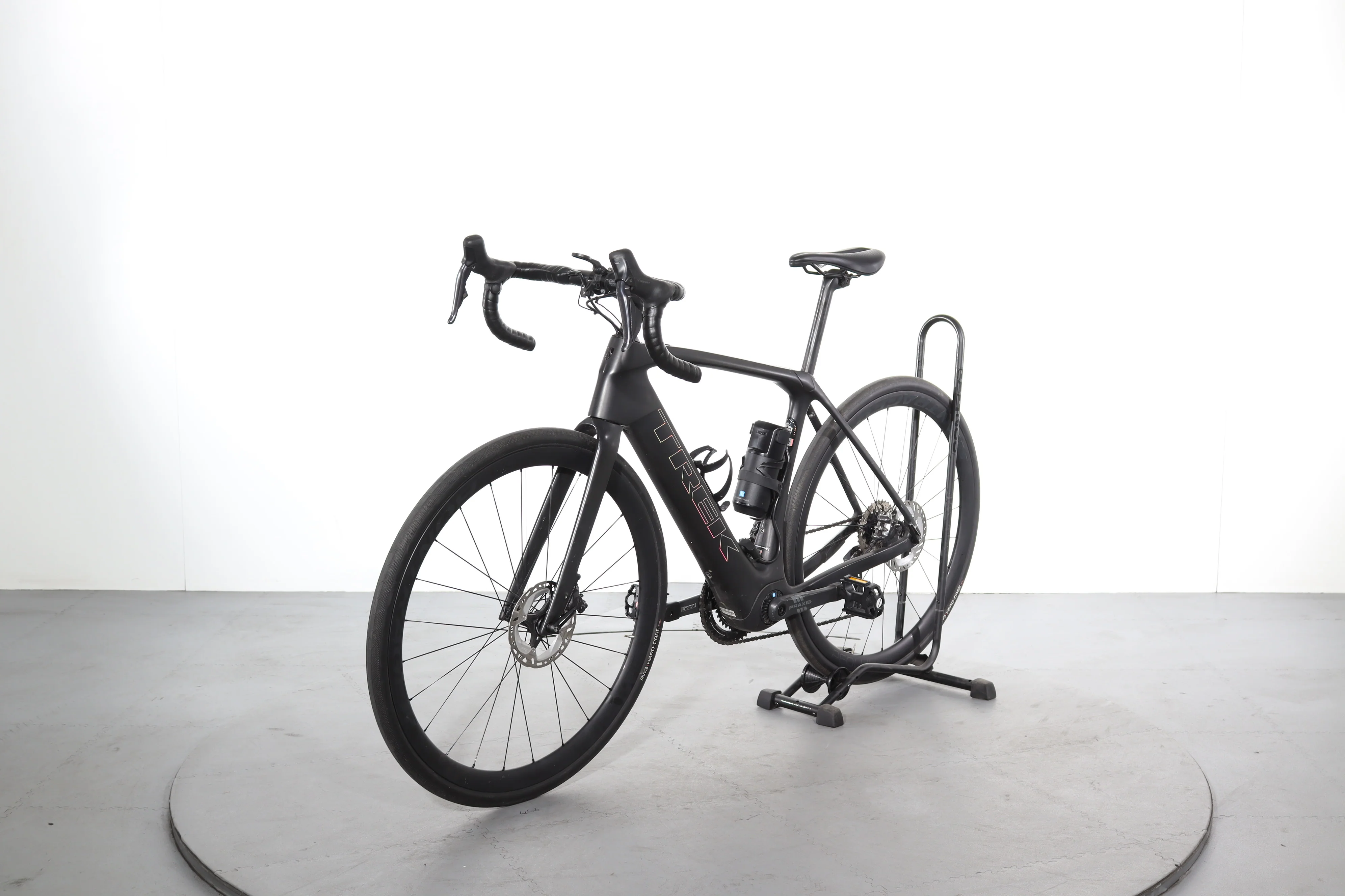 Trek Domane+ SLR 7 Gen 4 - Image 3