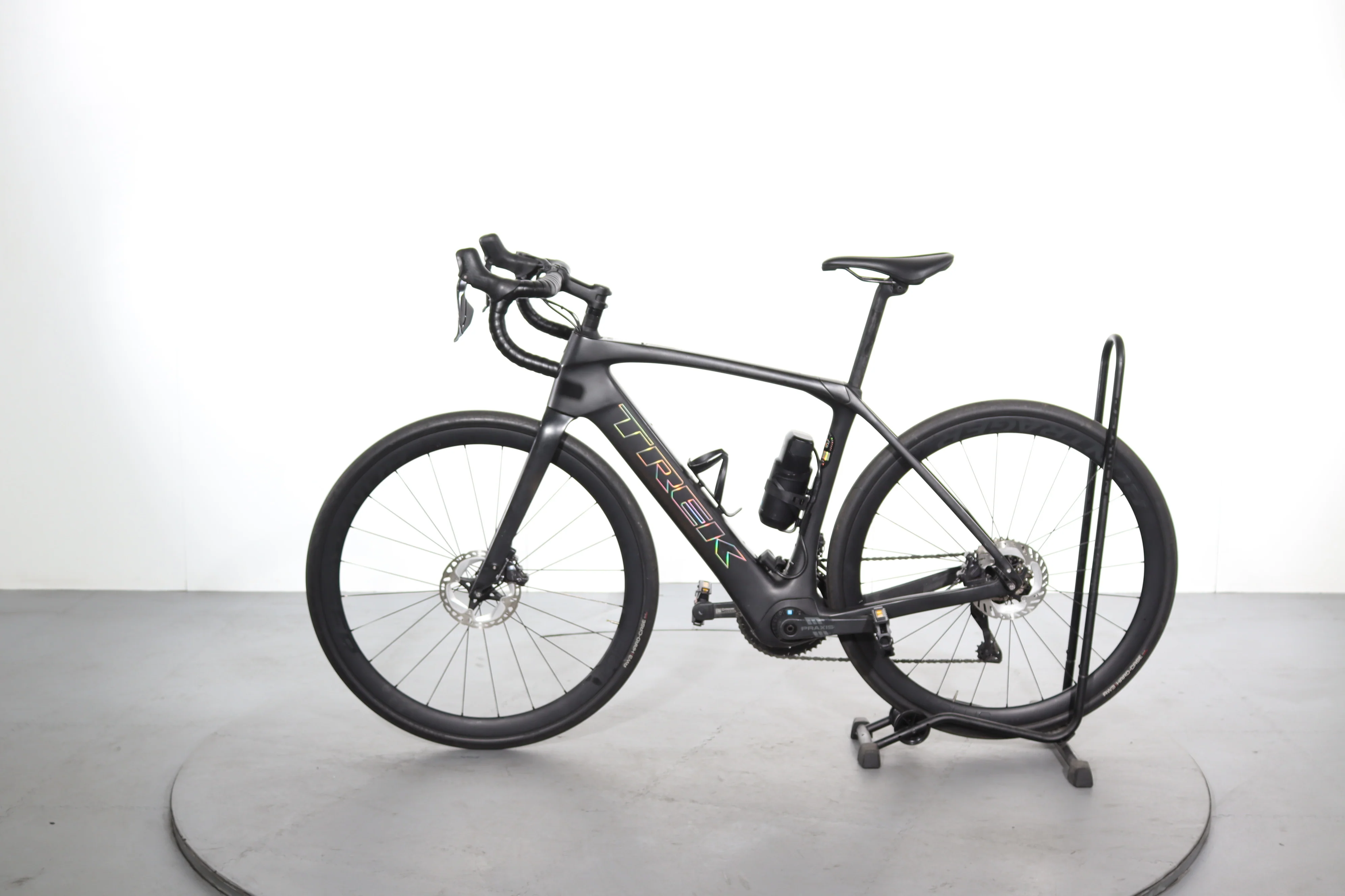 Trek Domane+ SLR 7 Gen 4 - Image 4