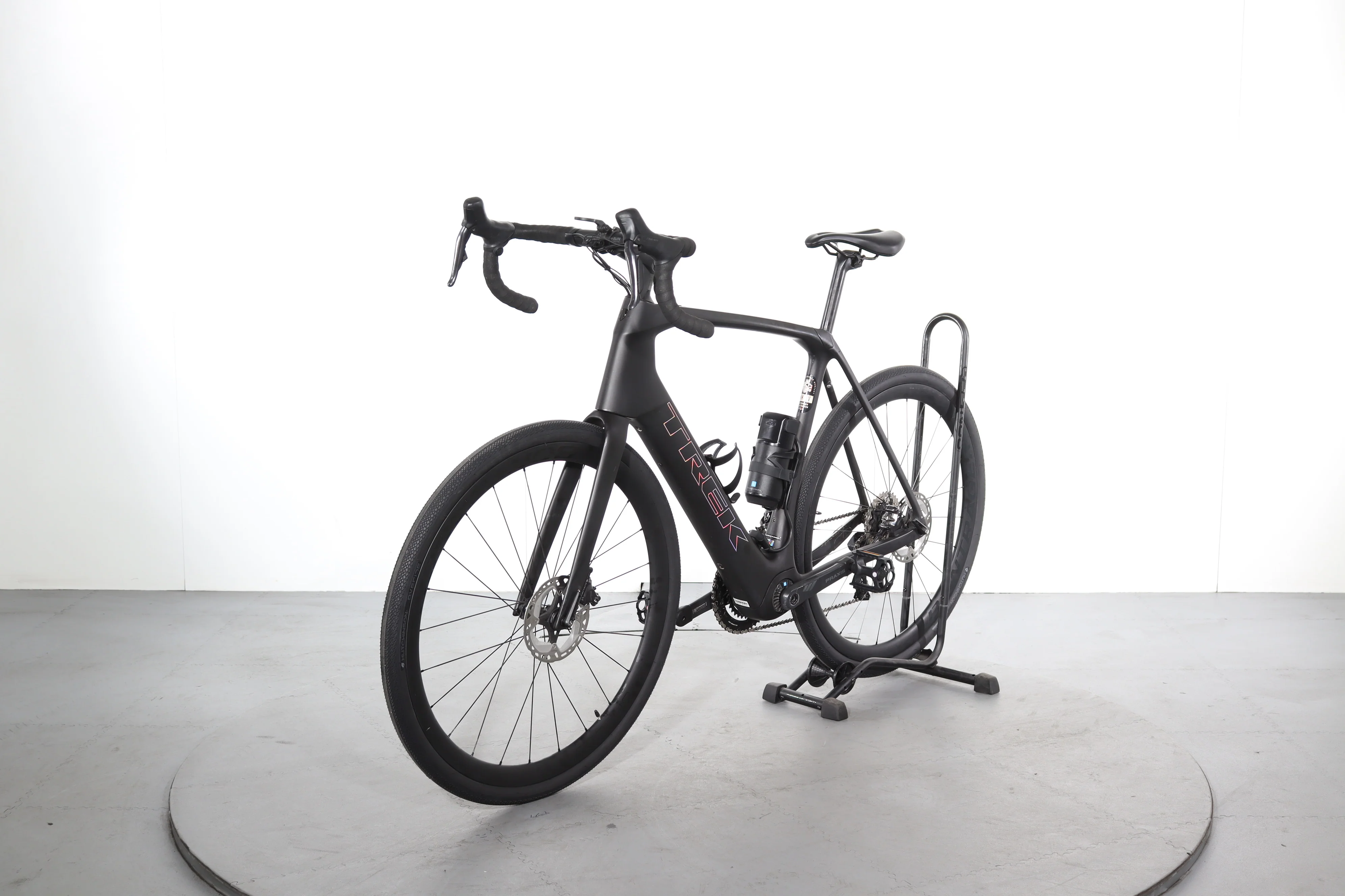 Trek Domane+ SLR 7 Gen 4 - Image 3