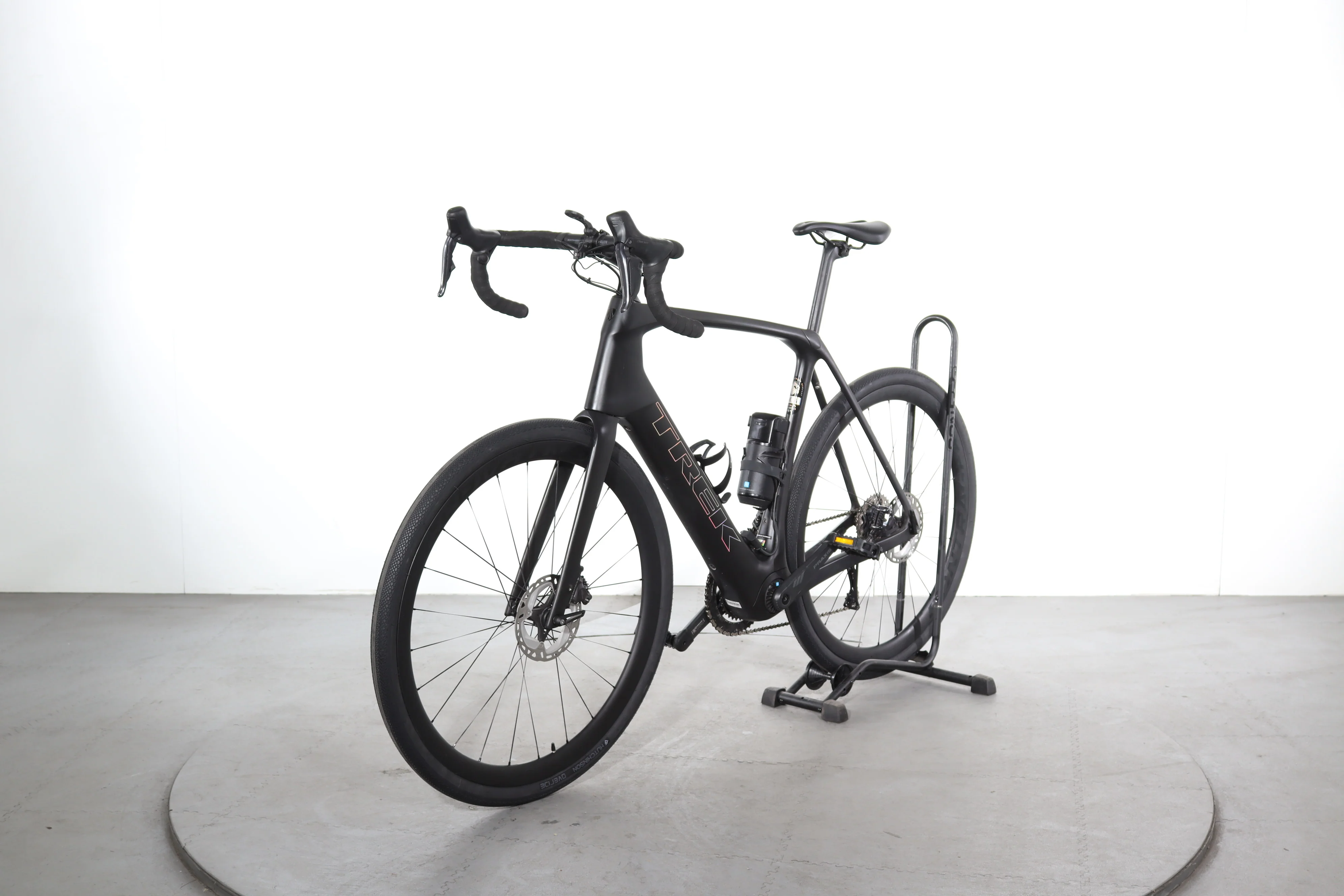 Trek Domane+ SLR 7 Gen 4 - Image 3
