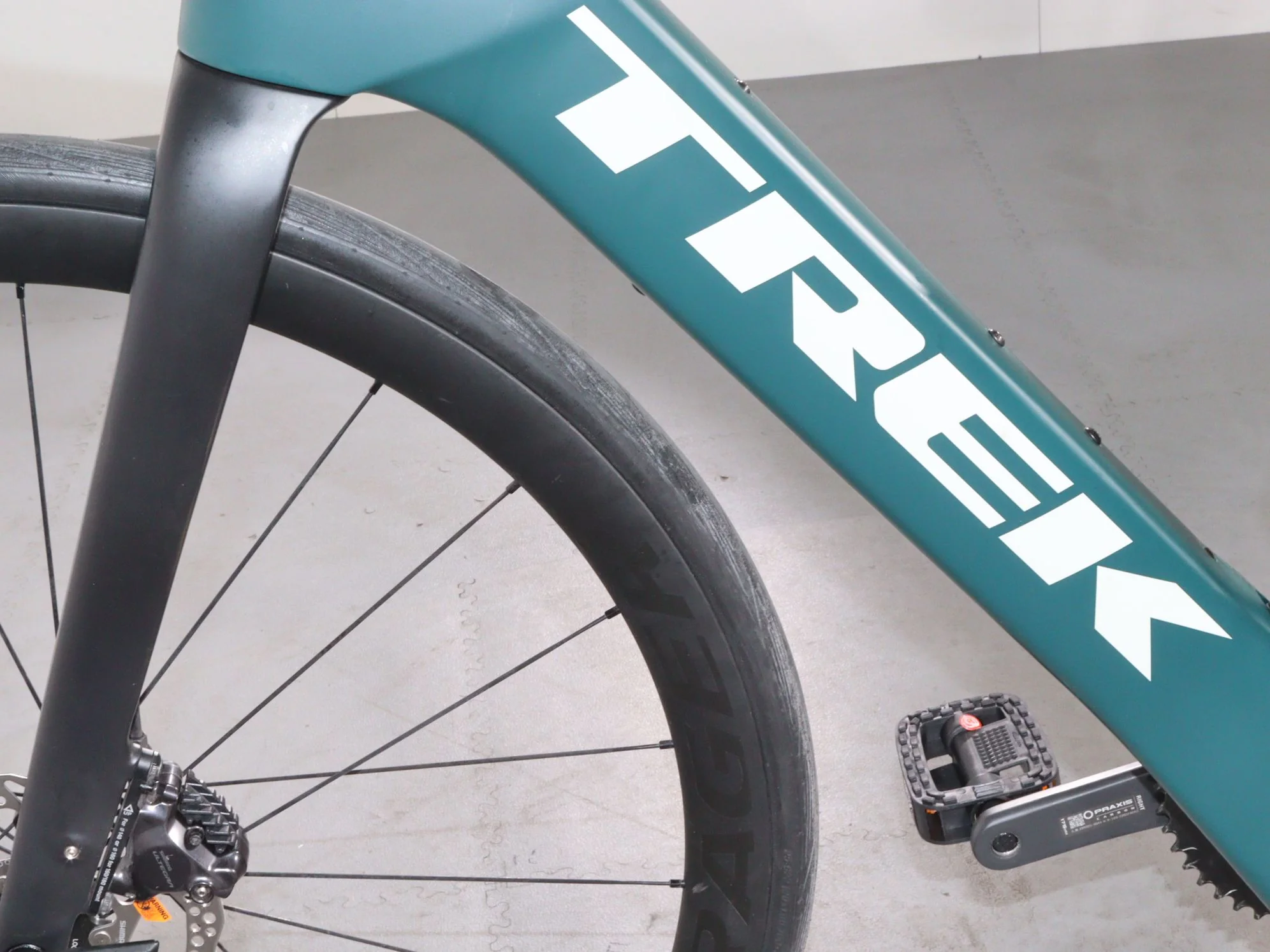Trek Domane+ SLR 7 Gen 4 - Image 9