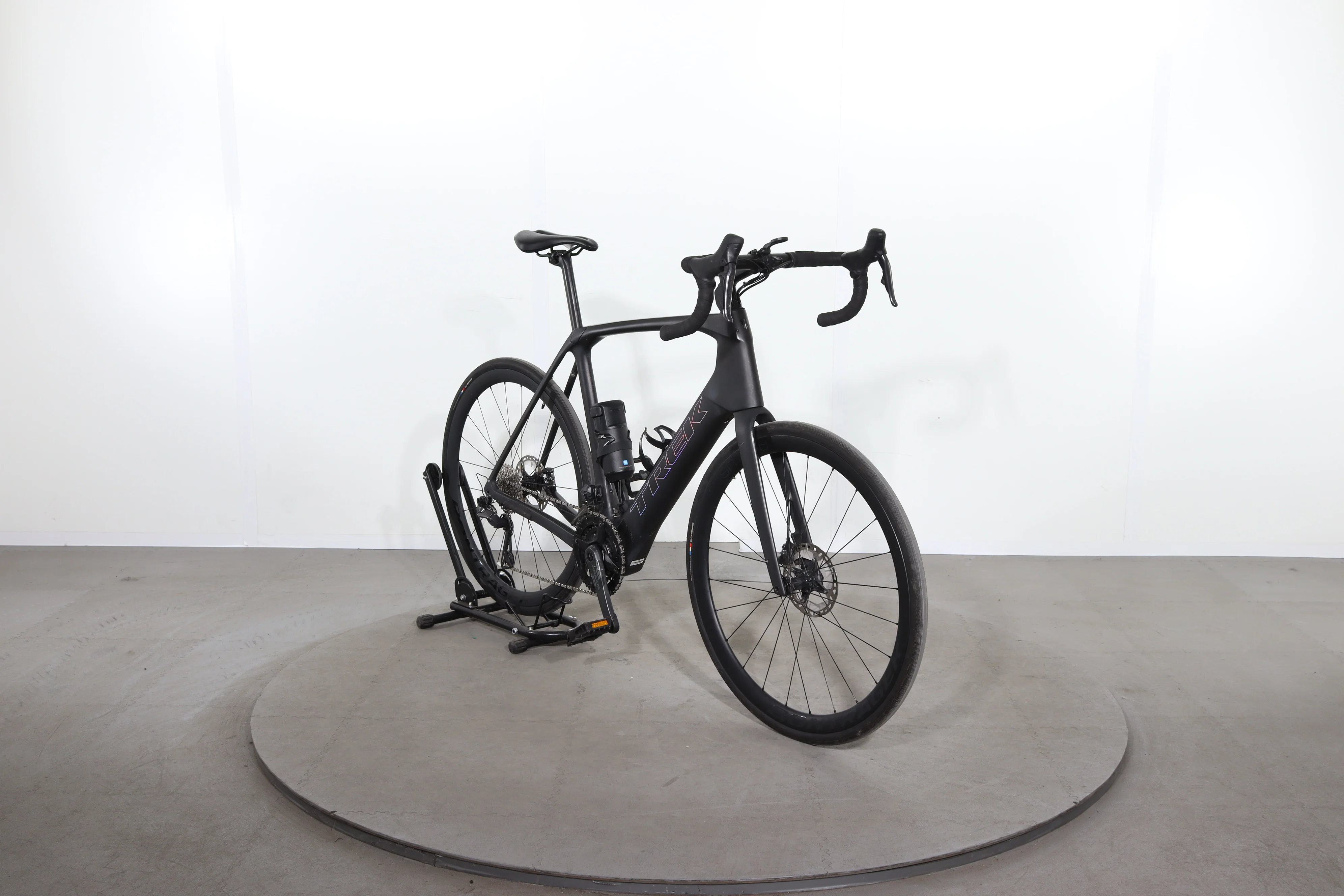 Trek Domane+ SLR 7 - Image 2
